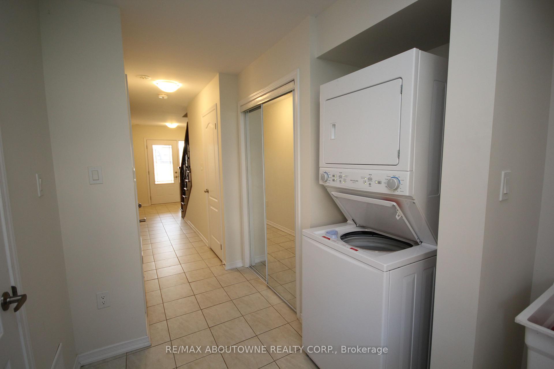 Photo 14 of 243 Gillespie Drive, Brant, Brantford Twp — HOMEH
