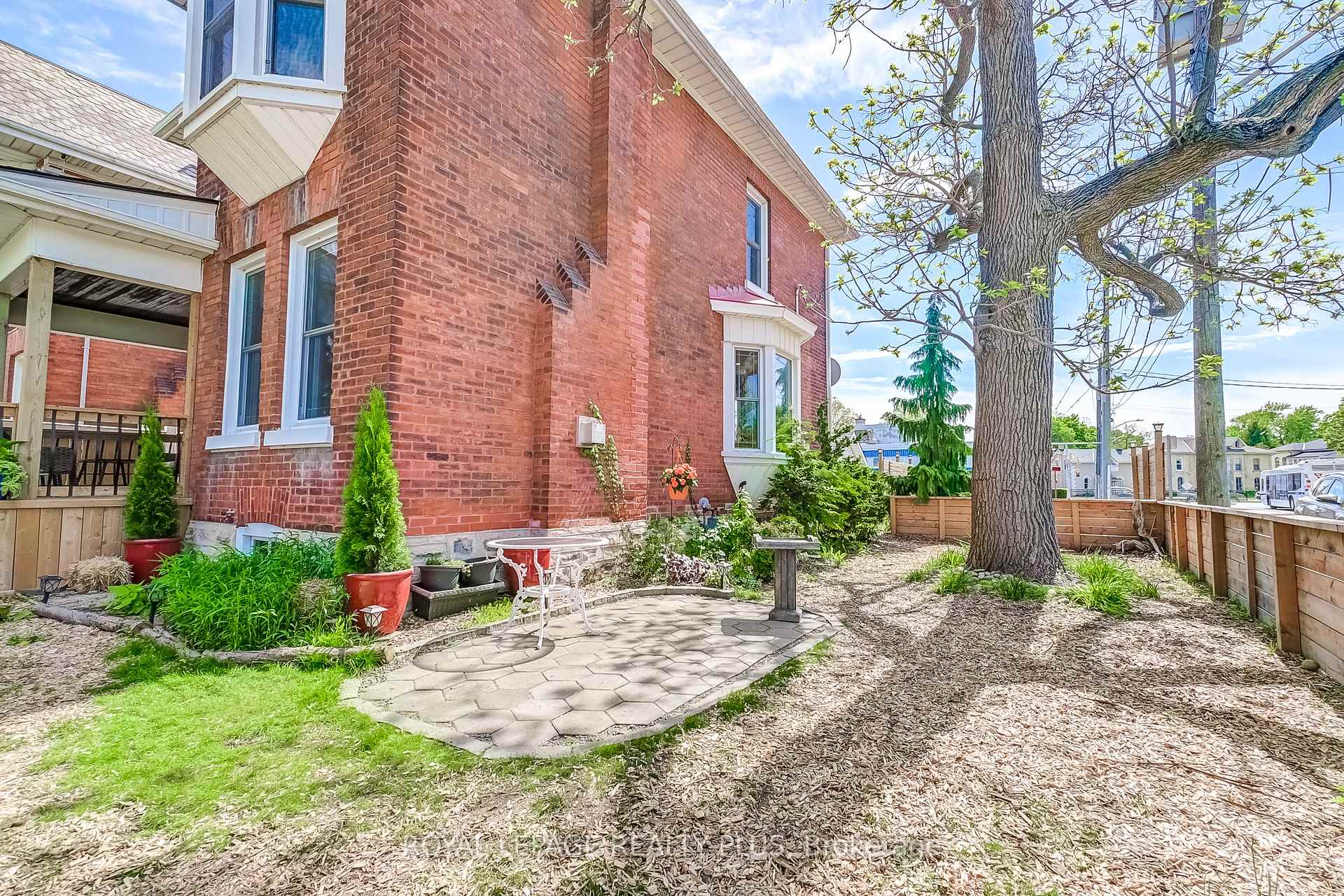 Photo 31 of 166 William Street, Brant, Brantford Twp — HOMEH