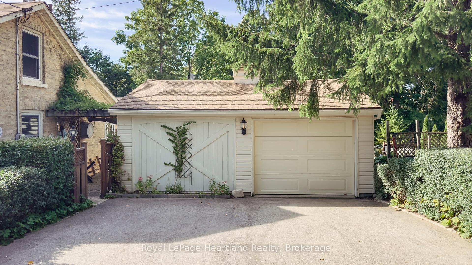 Photo 5 of 131 Rattenbury Street E, Central Huron, Clinton — HOMEH