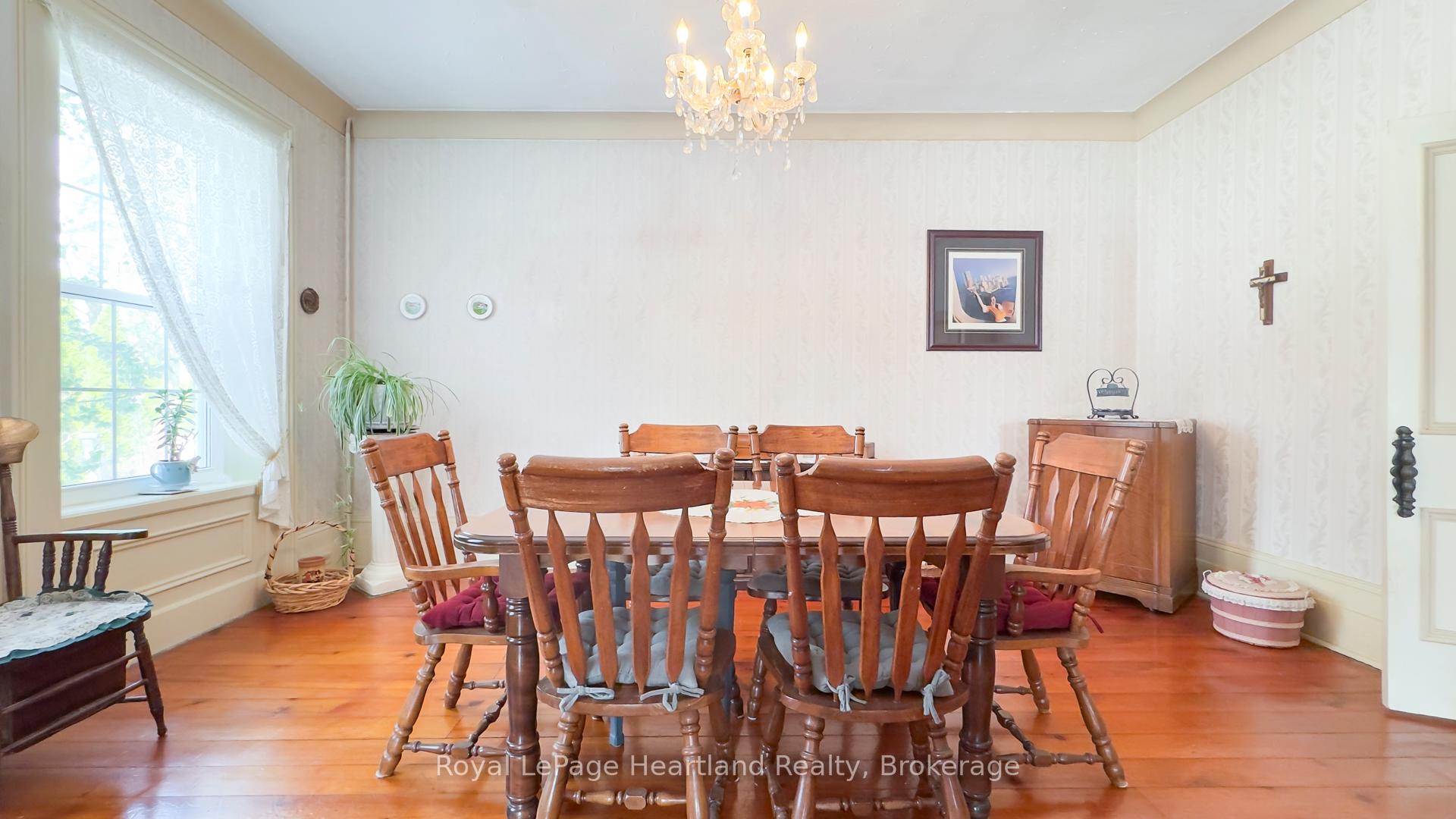 Photo 16 of 131 Rattenbury Street E, Central Huron, Clinton — HOMEH