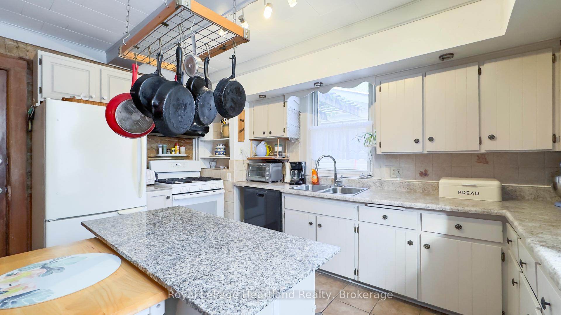 Photo 21 of 131 Rattenbury Street E, Central Huron, Clinton — HOMEH