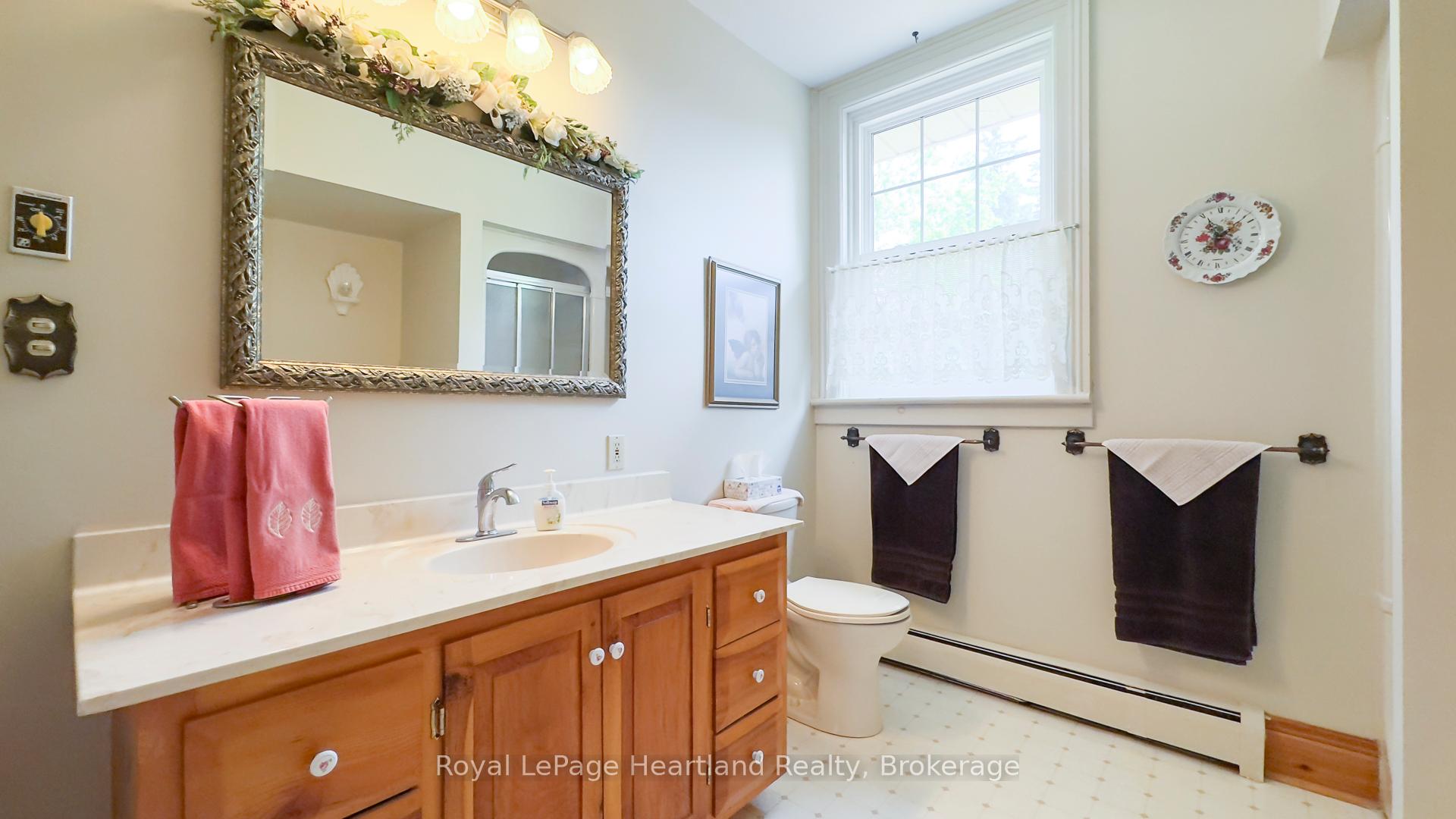 Photo 28 of 131 Rattenbury Street E, Central Huron, Clinton — HOMEH