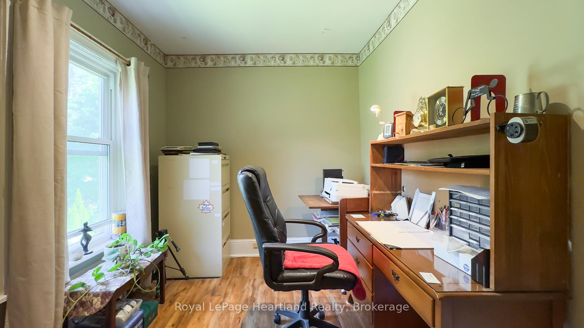 Photo 30 of 131 Rattenbury Street E, Central Huron, Clinton — HOMEH
