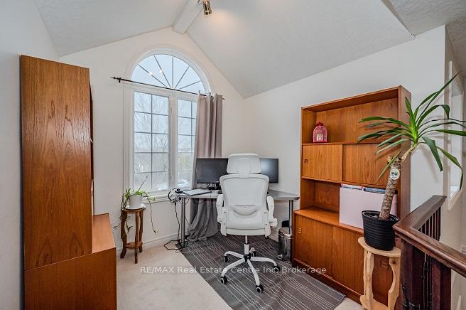 Photo 20 of 19 Bard Boulevard, Guelph, Pineridge/Westminster Woods — HOMEH