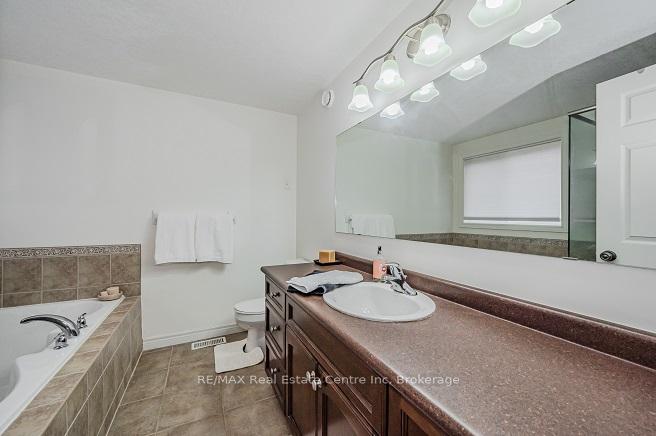 Photo 22 of 19 Bard Boulevard, Guelph, Pineridge/Westminster Woods — HOMEH