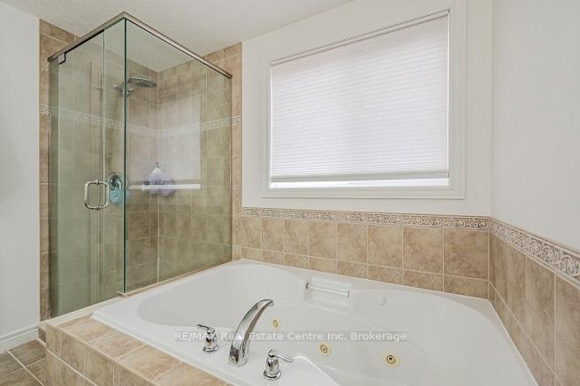 Photo 23 of 19 Bard Boulevard, Guelph, Pineridge/Westminster Woods — HOMEH