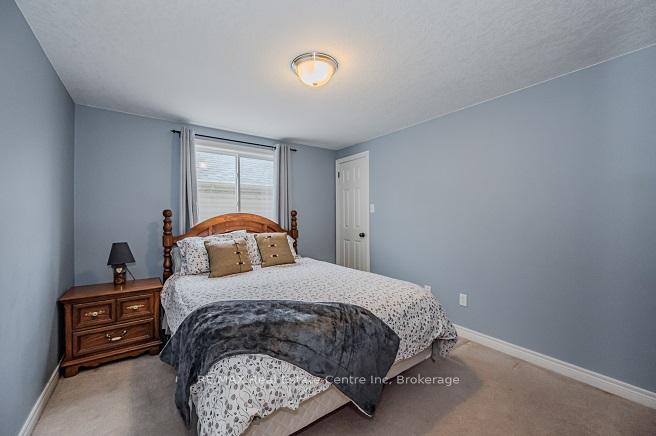 Photo 25 of 19 Bard Boulevard, Guelph, Pineridge/Westminster Woods — HOMEH