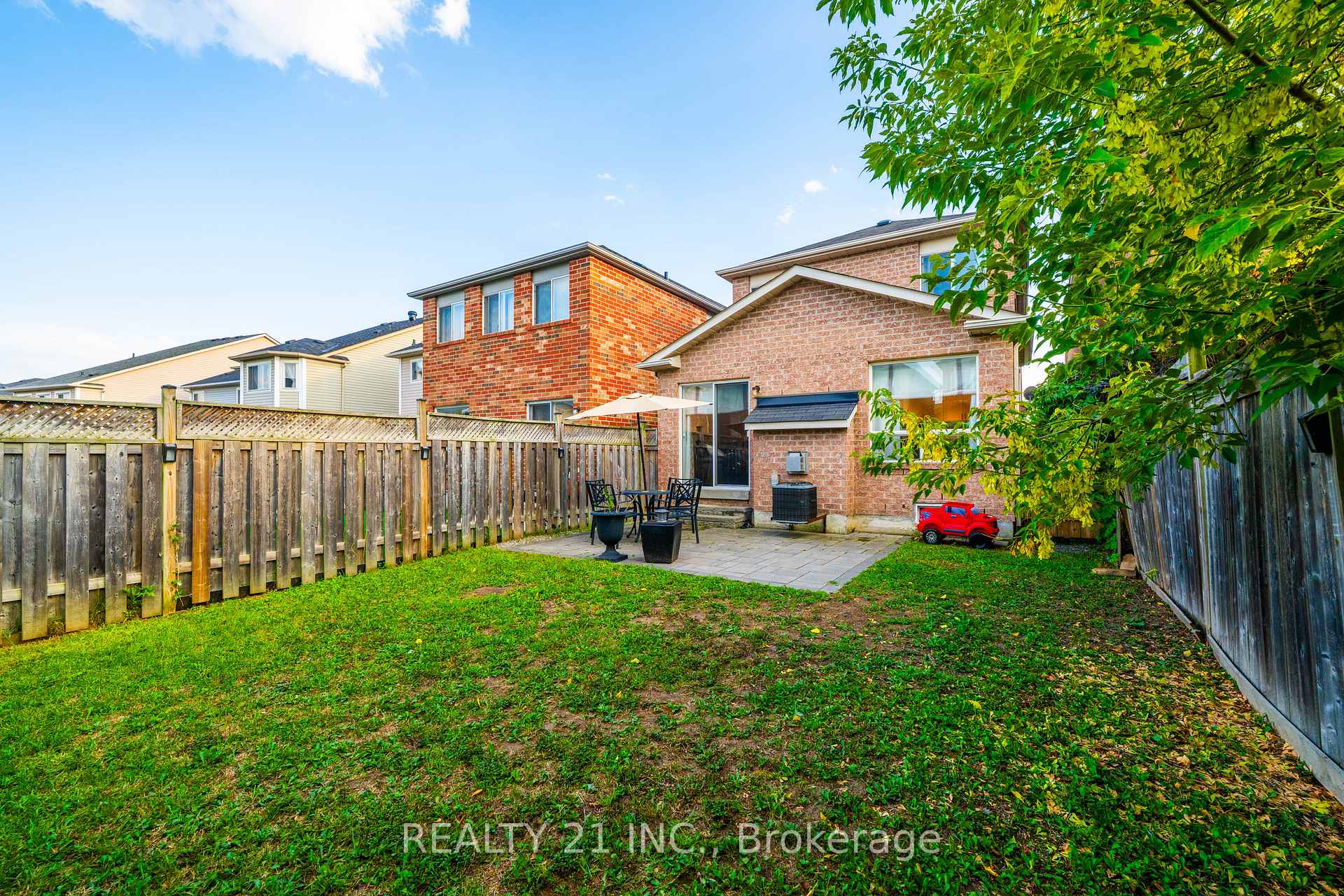 Photo 34 of 65 Howling Crescent, Ajax, South East — HOMEH