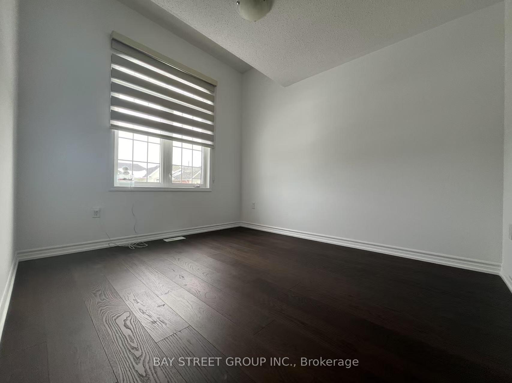 Photo 1 of 119 Hutt Crescent, Aurora, Rural Aurora — HOMEH