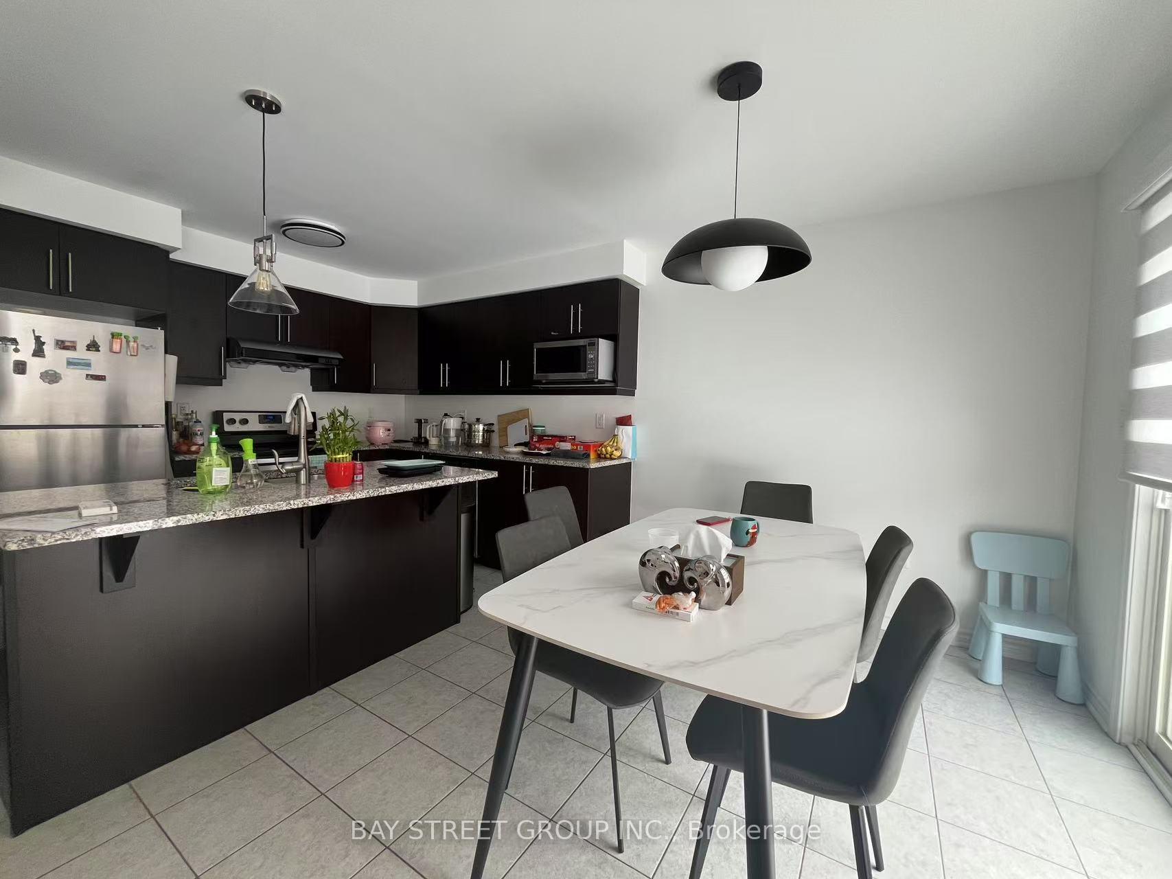 Photo 2 of 119 Hutt Crescent, Aurora, Rural Aurora — HOMEH