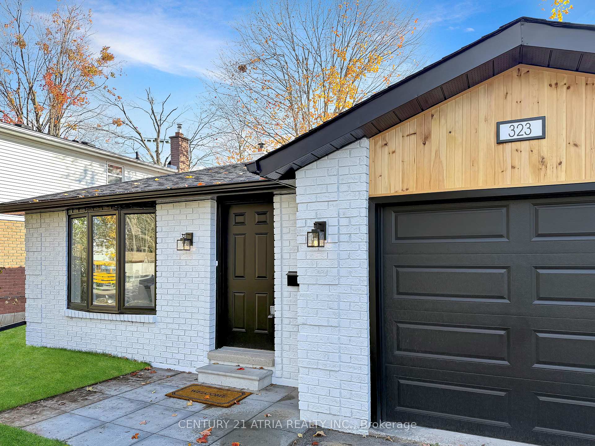 Photo 3 of 323 Nelson Street, Barrie, Grove East — HOMEH