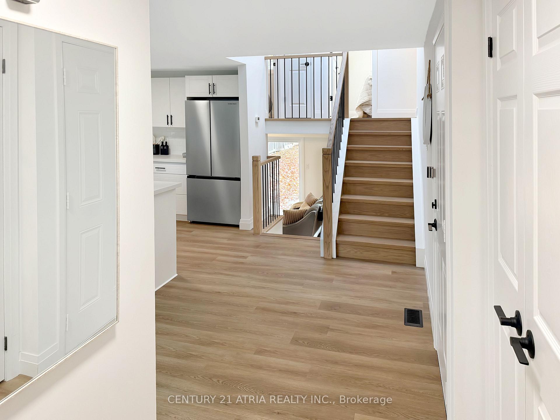 Photo 23 of 323 Nelson Street, Barrie, Grove East — HOMEH