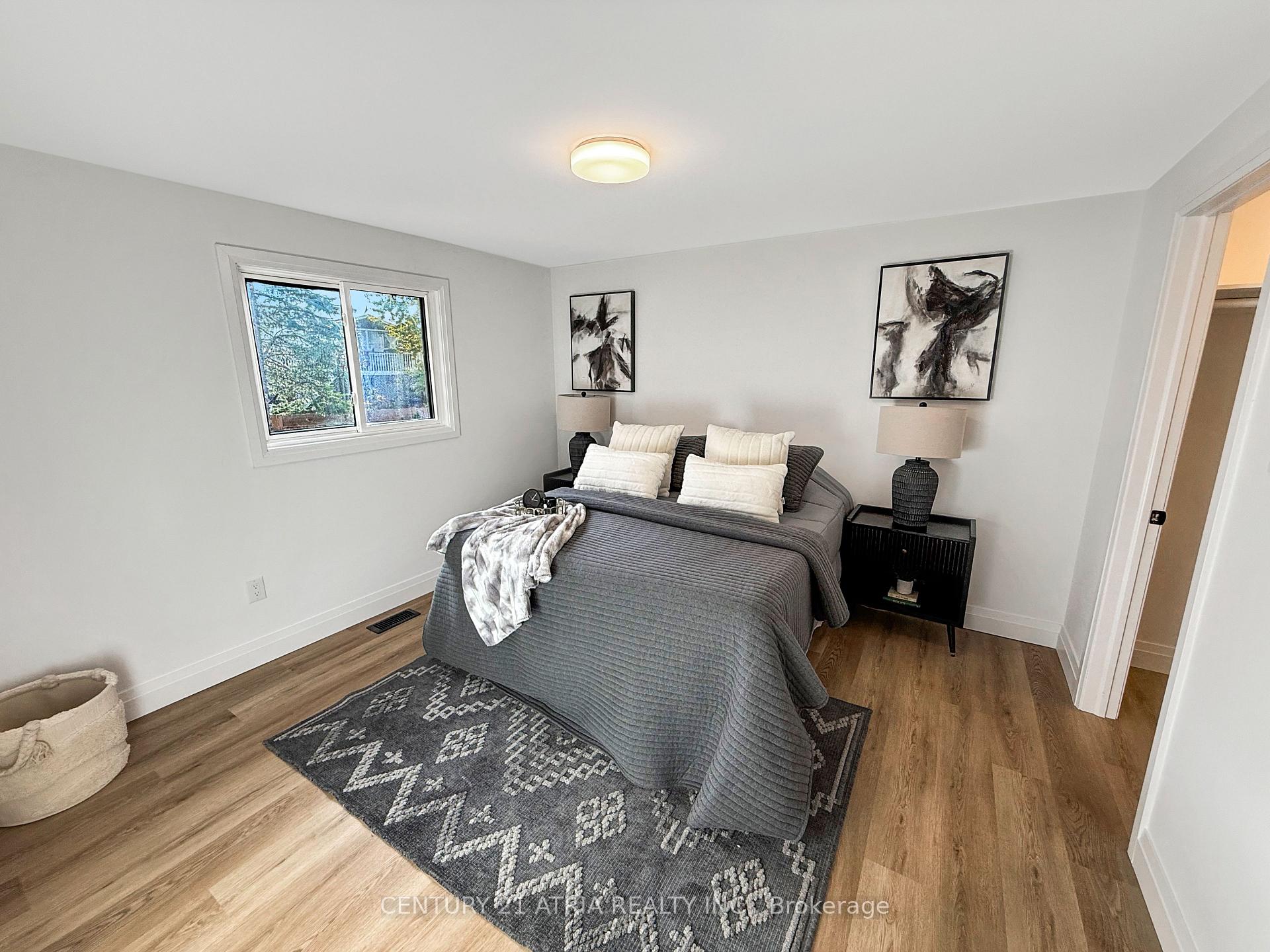 Photo 15 of 323 Nelson Street, Barrie, Grove East — HOMEH