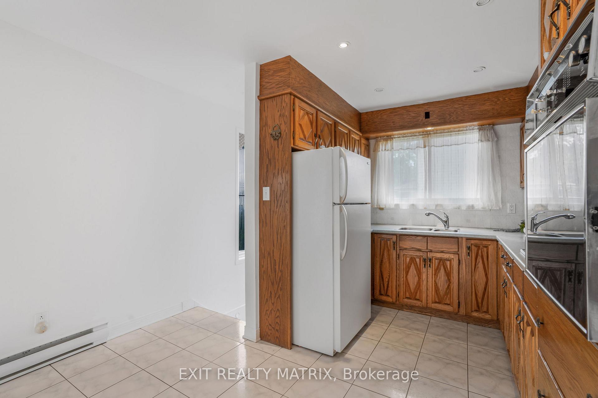 Photo 11 of 323 Longueuil Street, Champlain, L'Orignal — HOMEH