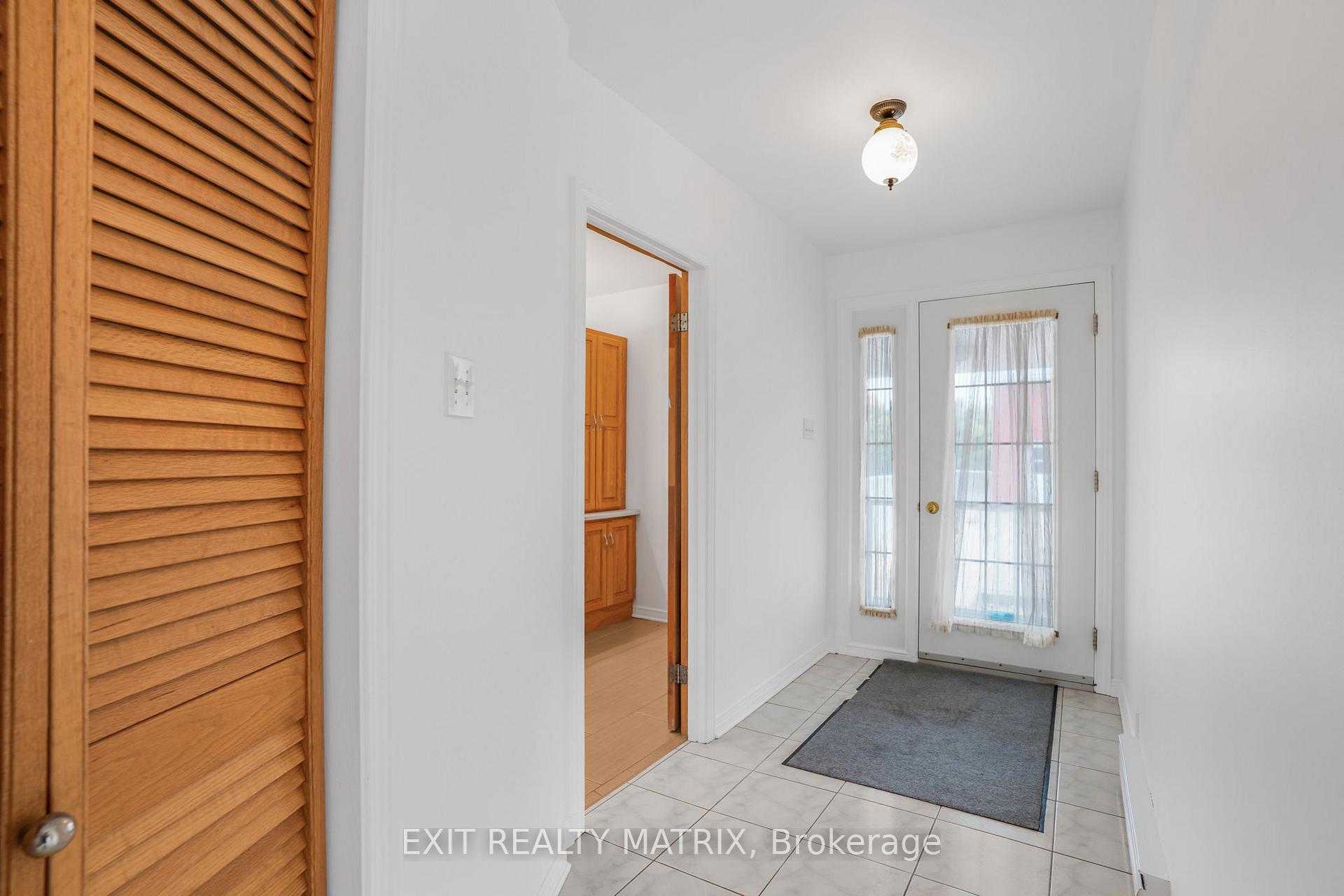 Photo 18 of 323 Longueuil Street, Champlain, L'Orignal — HOMEH