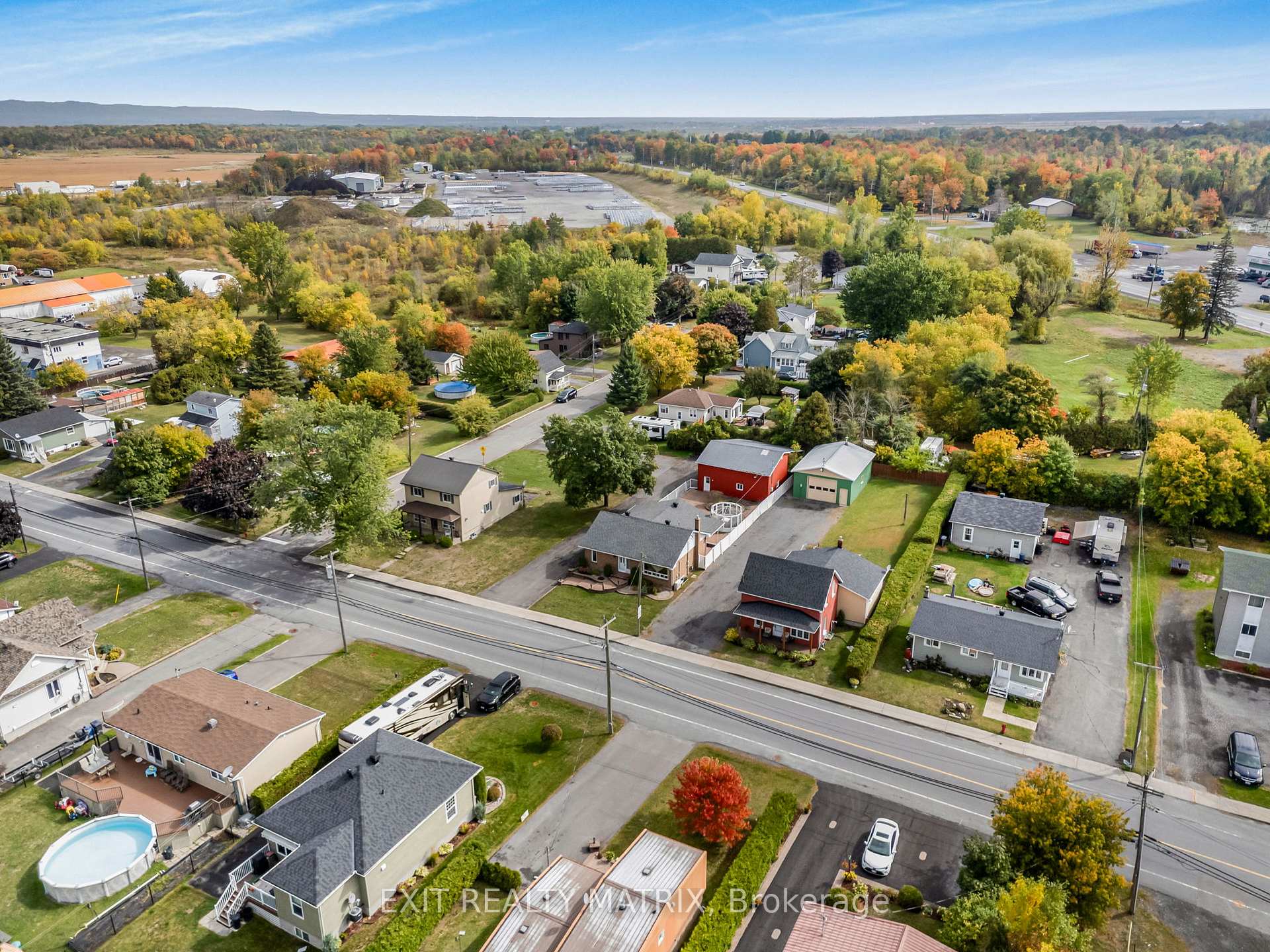 Photo 28 of 323 Longueuil Street, Champlain, L'Orignal — HOMEH