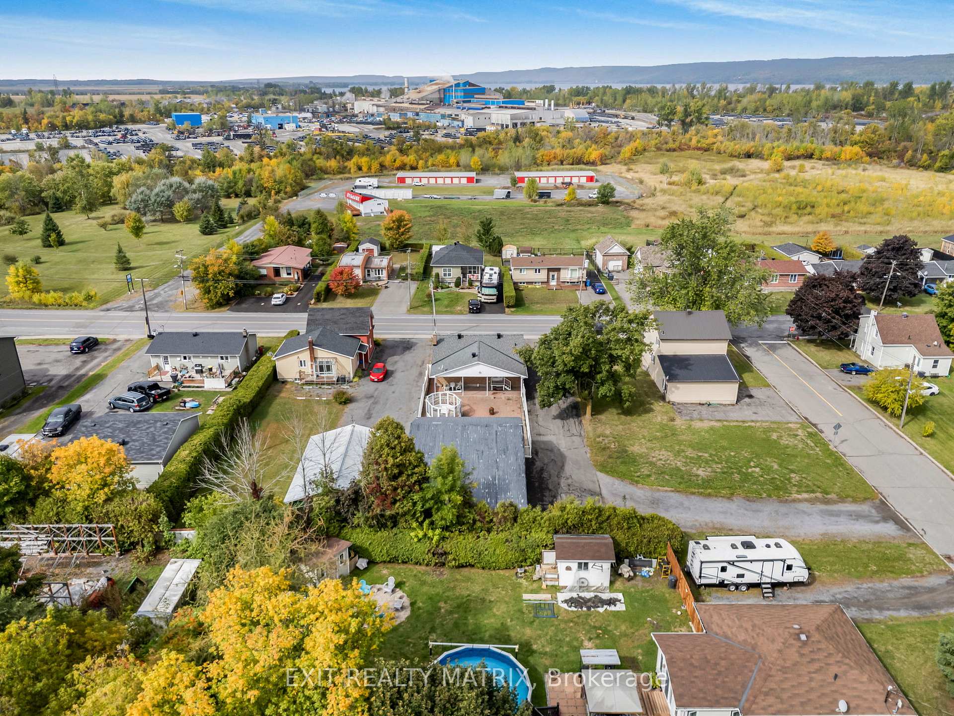 Photo 34 of 323 Longueuil Street, Champlain, L'Orignal — HOMEH