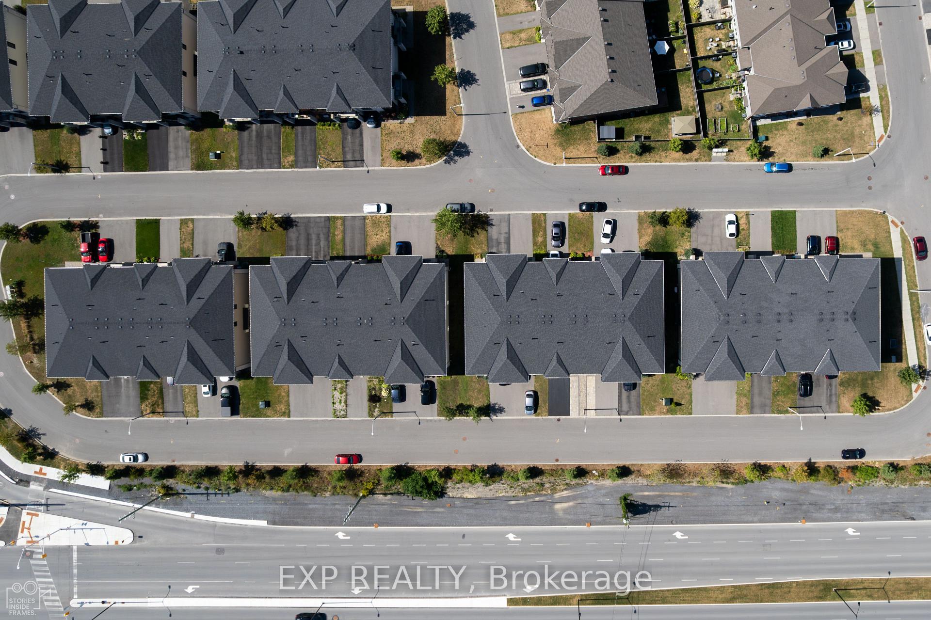 Photo 3 of 564 Labrador Crescent, Ottawa, Blossom Park/Kemp Park/Findlay Creek — HOMEH