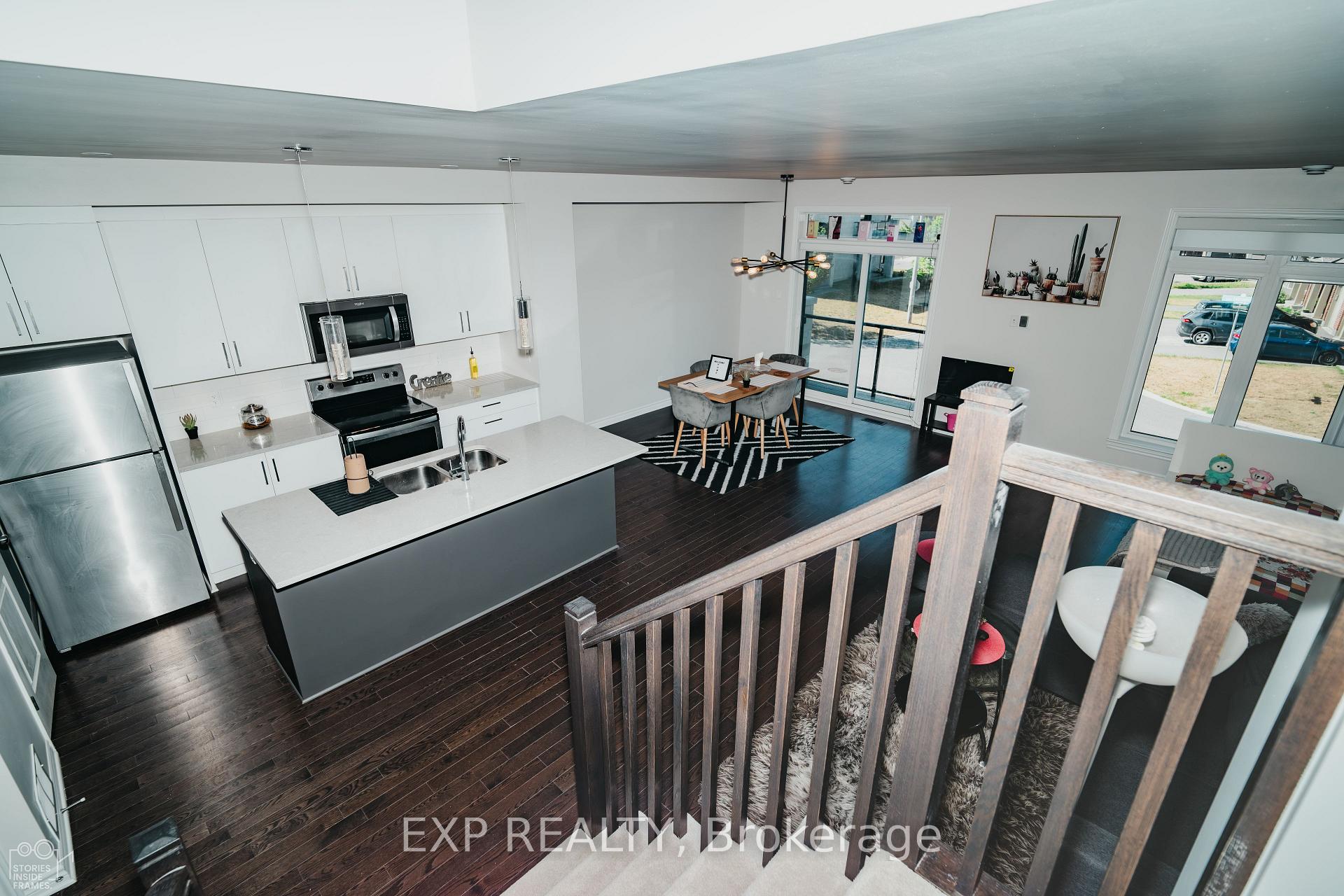 Photo 9 of 564 Labrador Crescent, Ottawa, Blossom Park/Kemp Park/Findlay Creek — HOMEH