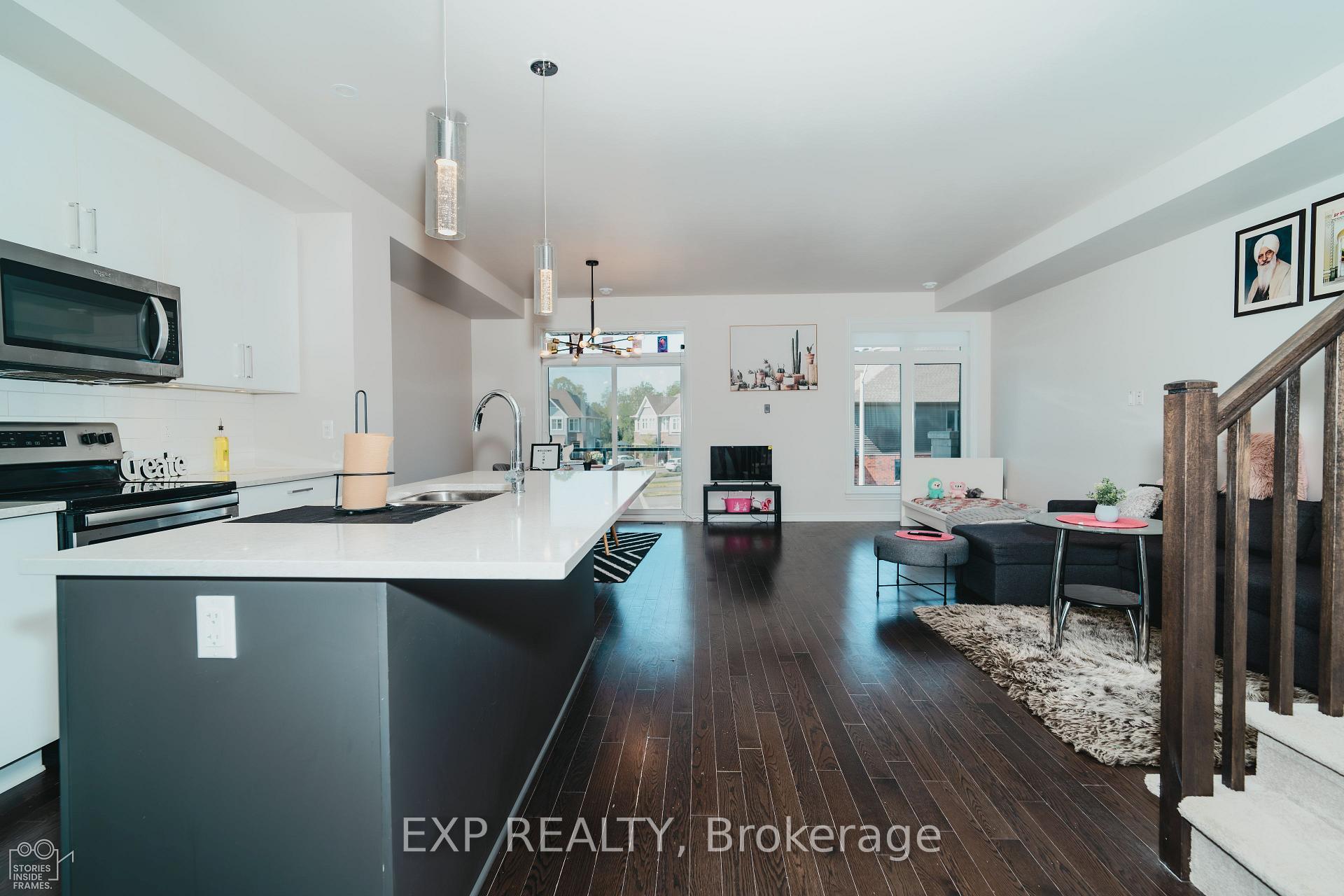 Photo 13 of 564 Labrador Crescent, Ottawa, Blossom Park/Kemp Park/Findlay Creek — HOMEH
