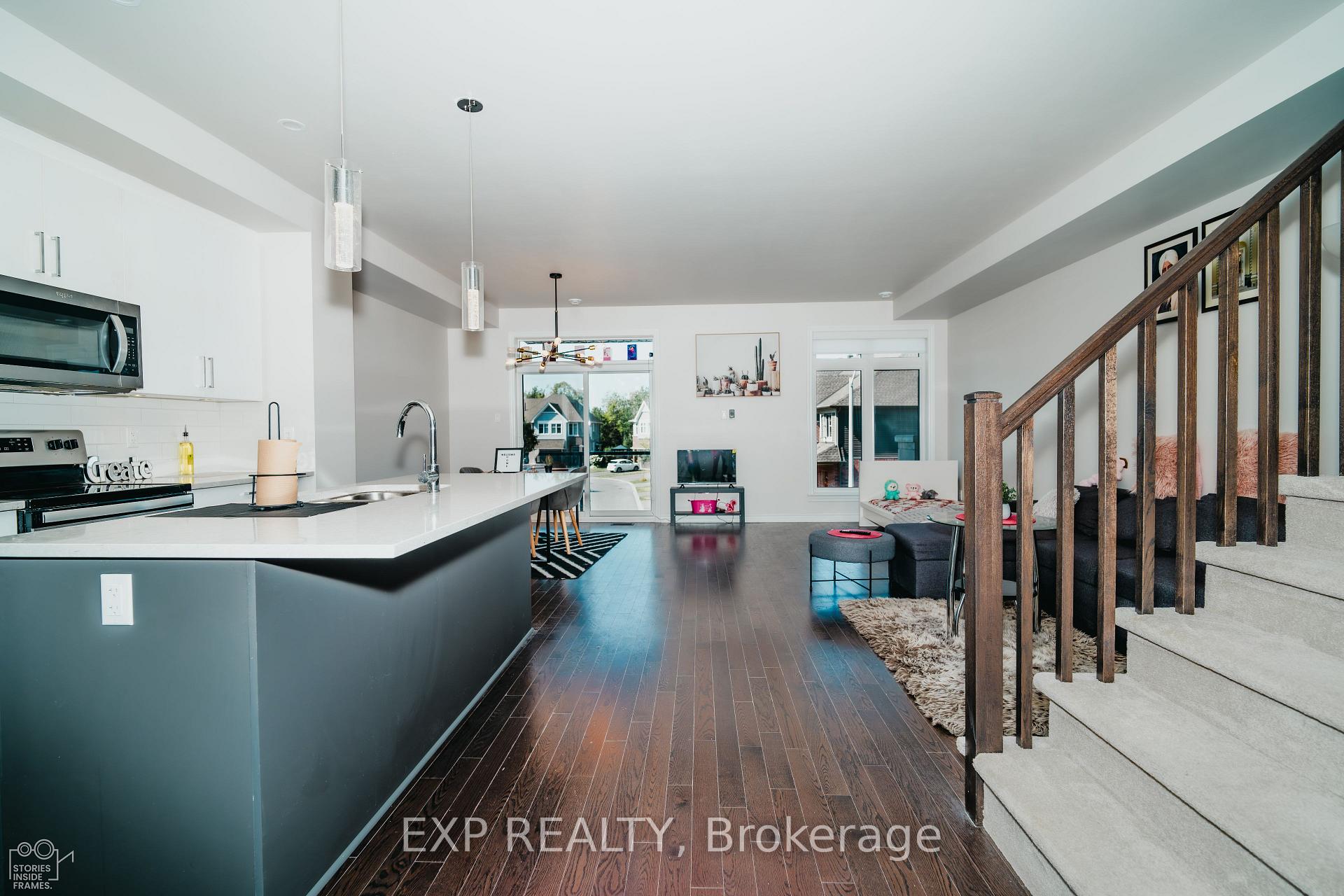Photo 14 of 564 Labrador Crescent, Ottawa, Blossom Park/Kemp Park/Findlay Creek — HOMEH