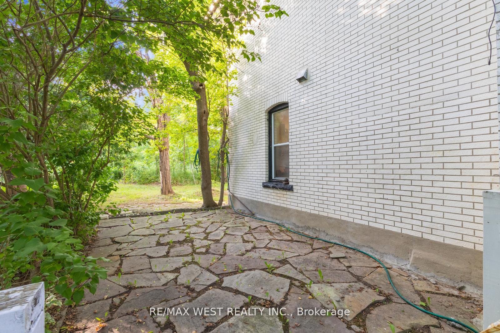 Photo 11 of 16086 Hurontario Street, Caledon, Rural Caledon — HOMEH