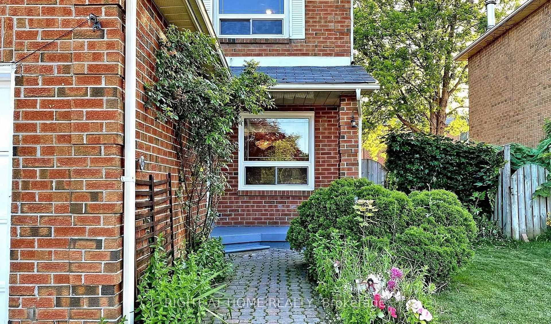 Photo 2 of 4 Carrick Avenue, Ajax, Central West — HOMEH
