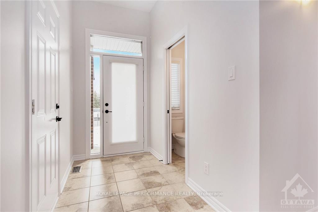 Photo 3 of 635 Whitecliffs Avenue, Ottawa, Riverside South — HOMEH