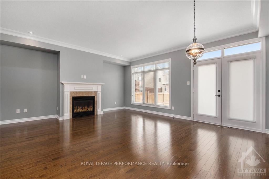 Photo 6 of 635 Whitecliffs Avenue, Ottawa, Riverside South — HOMEH