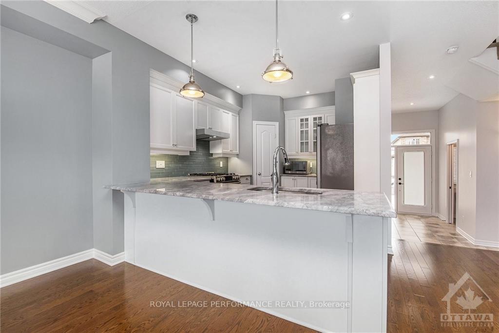 Photo 9 of 635 Whitecliffs Avenue, Ottawa, Riverside South — HOMEH