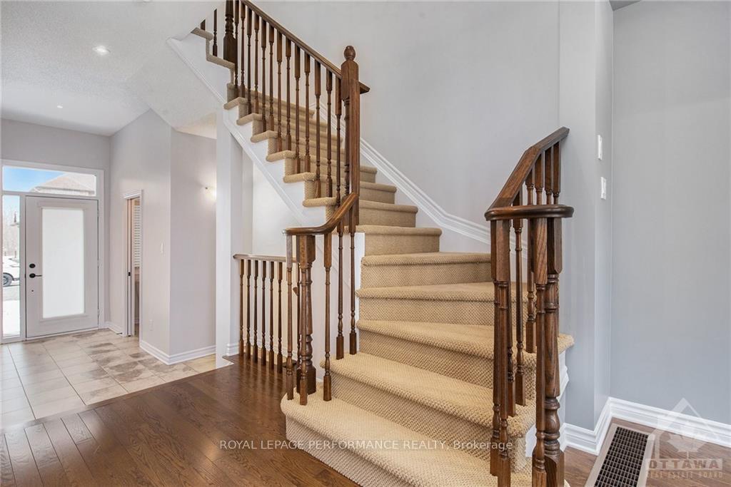 Photo 18 of 635 Whitecliffs Avenue, Ottawa, Riverside South — HOMEH