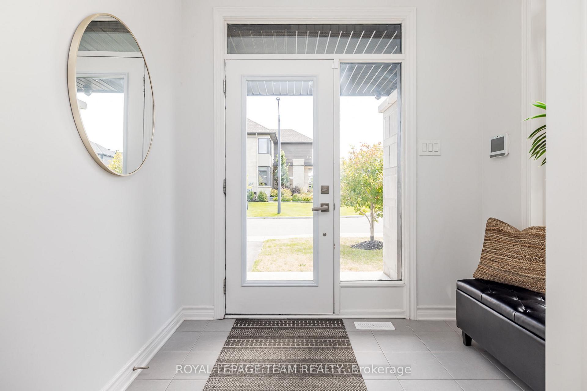 Photo 3 of 636 Mistwell Lane, Ottawa, Riverside South/Gloucester Glen — HOMEH