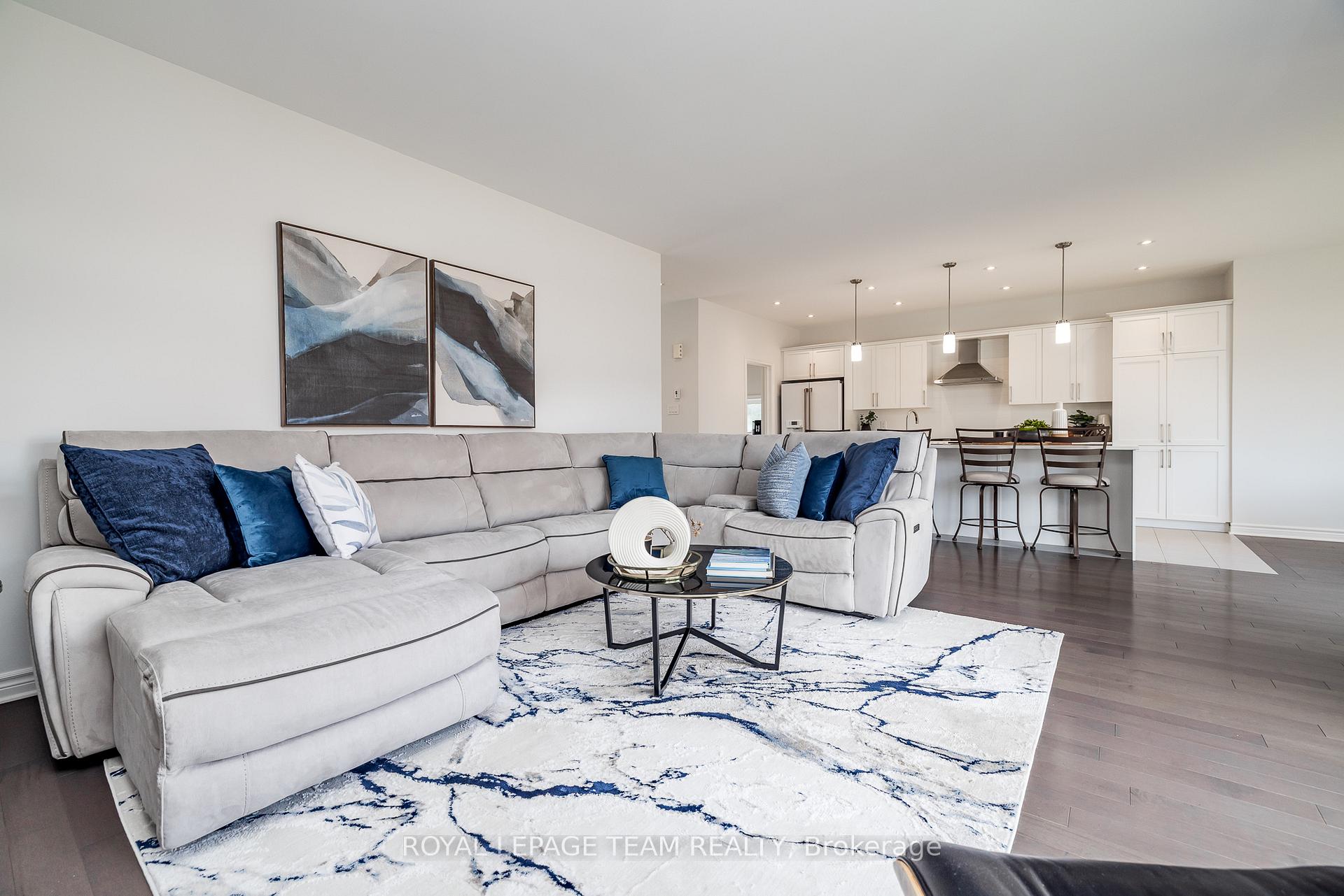 Photo 10 of 636 Mistwell Lane, Ottawa, Riverside South/Gloucester Glen — HOMEH
