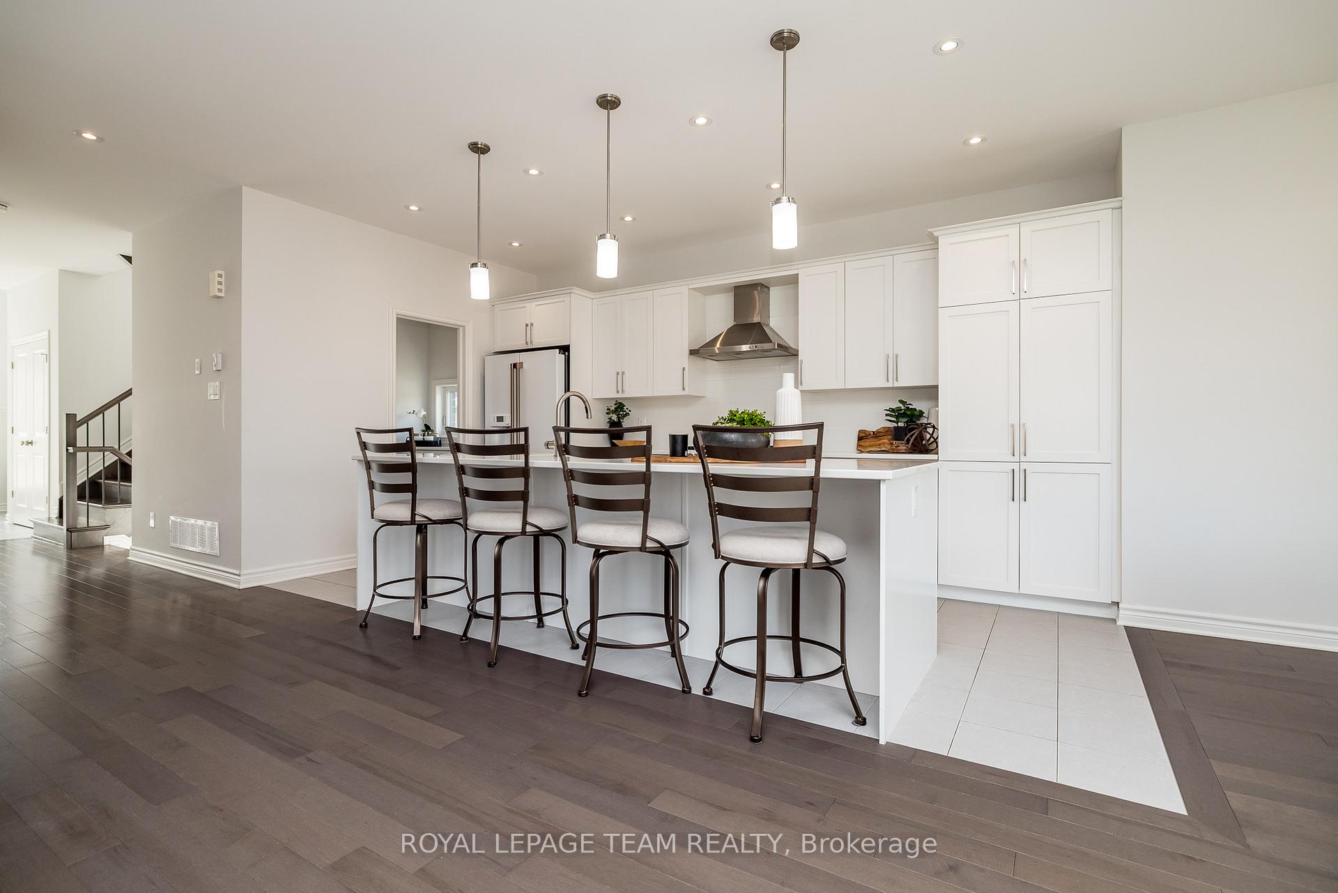 Photo 11 of 636 Mistwell Lane, Ottawa, Riverside South/Gloucester Glen — HOMEH