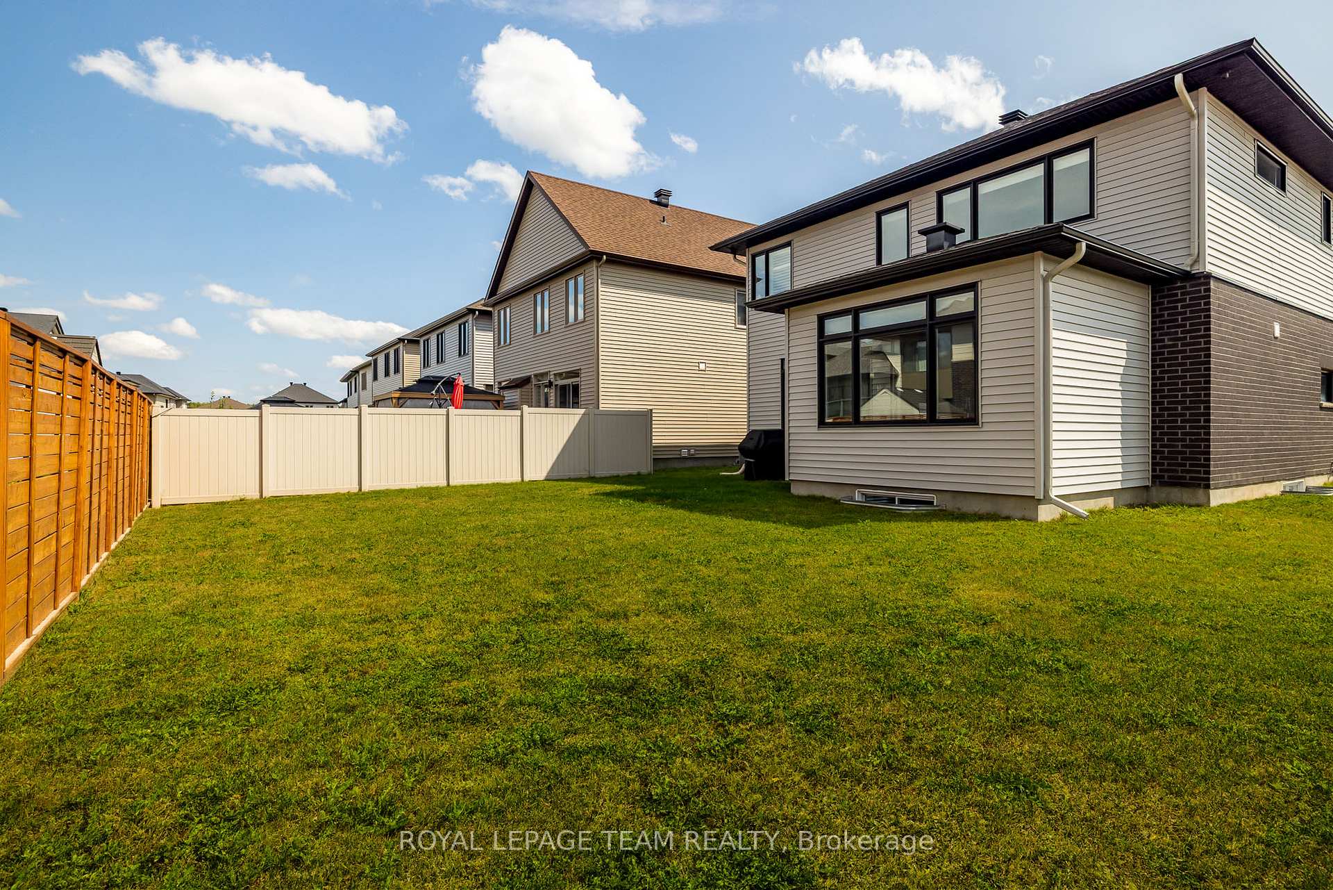 Photo 48 of 636 Mistwell Lane, Ottawa, Riverside South/Gloucester Glen — HOMEH