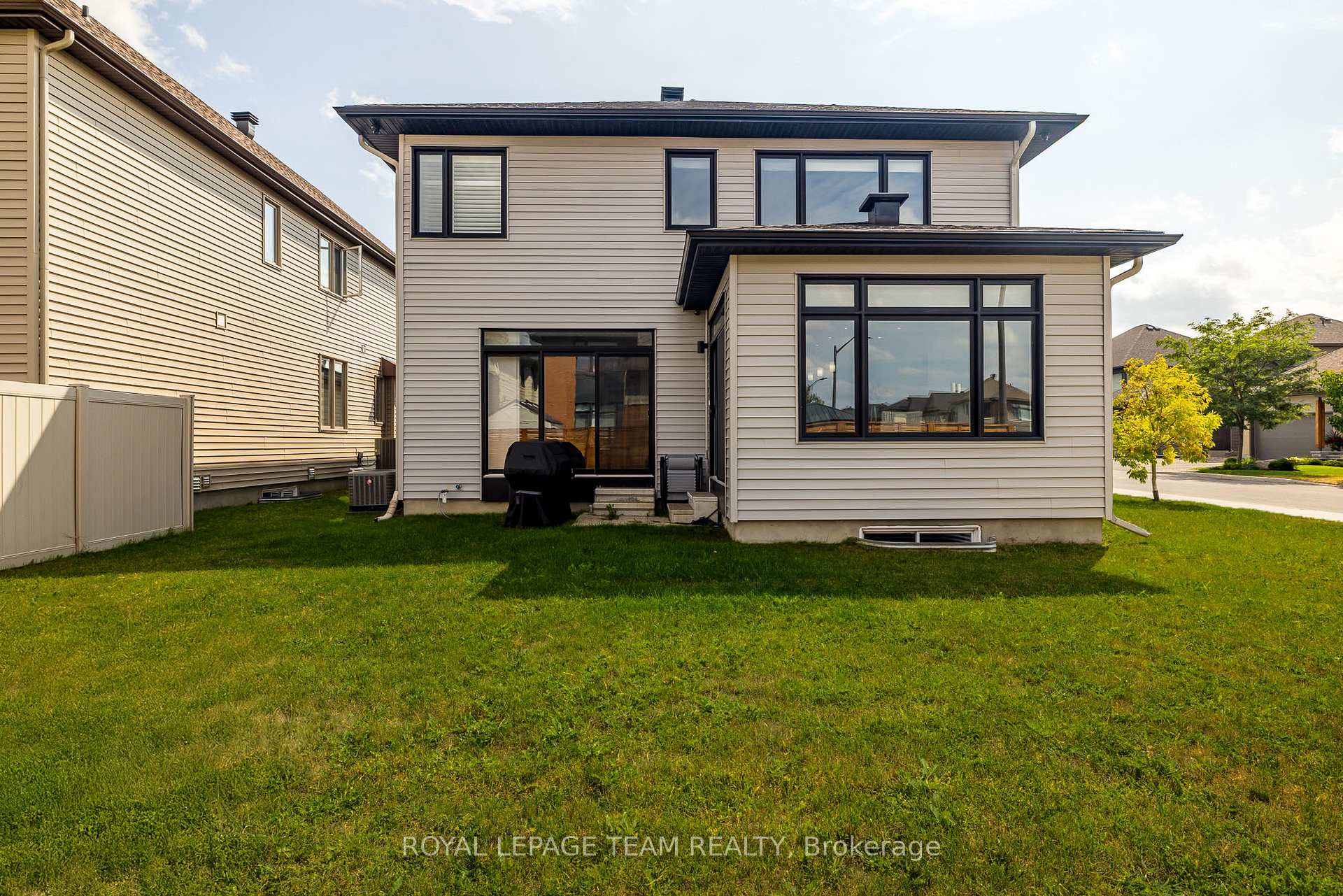 Photo 49 of 636 Mistwell Lane, Ottawa, Riverside South/Gloucester Glen — HOMEH