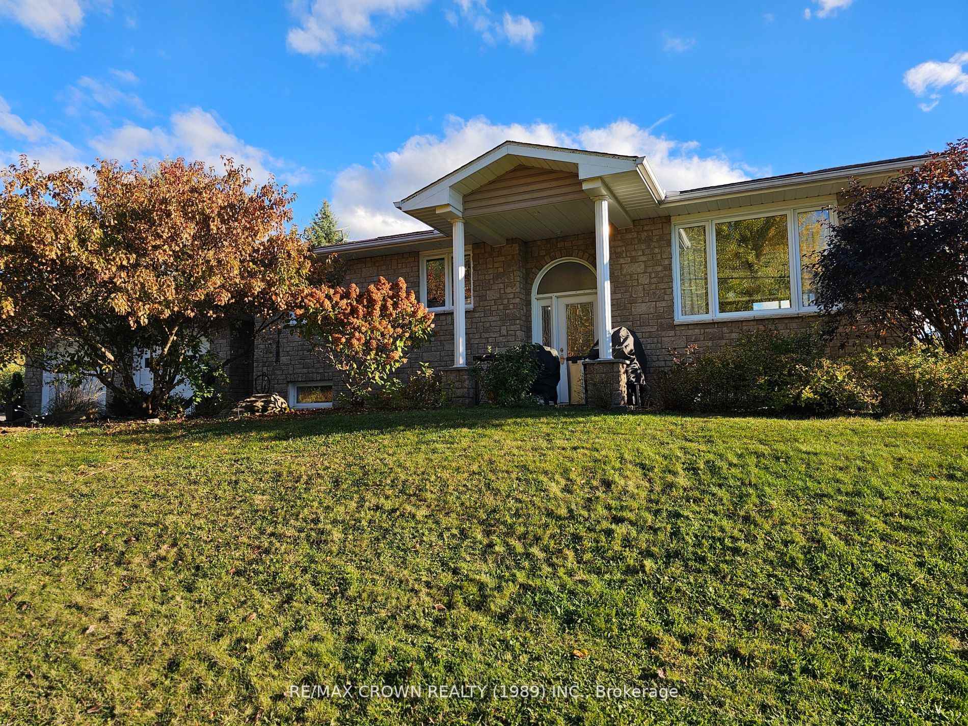 Photo 4 of 887 River Road, Chisholm — HOMEH