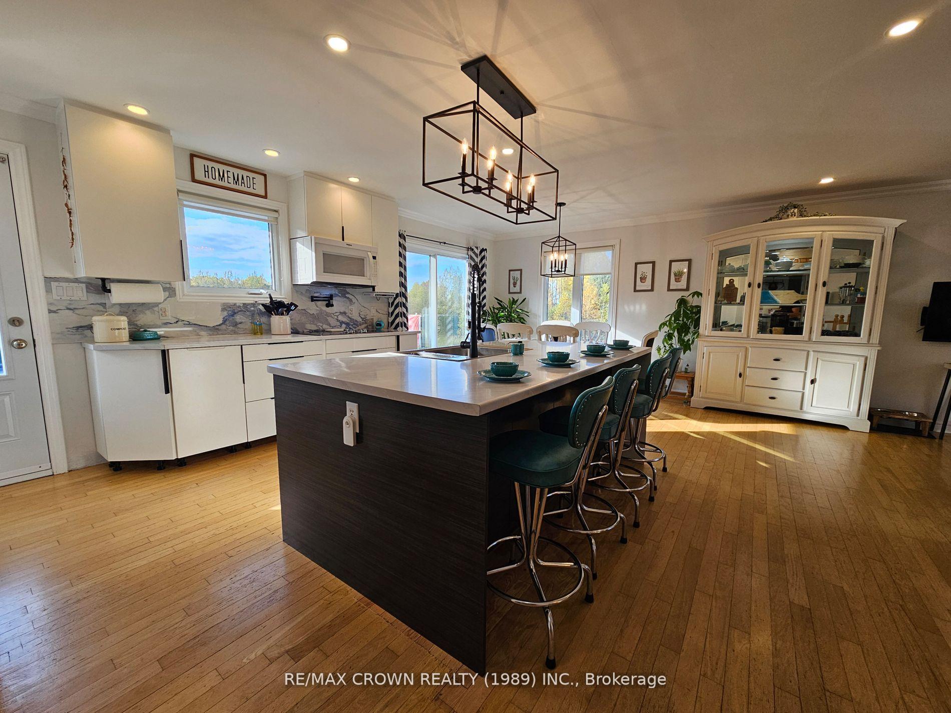Photo 13 of 887 River Road, Chisholm — HOMEH