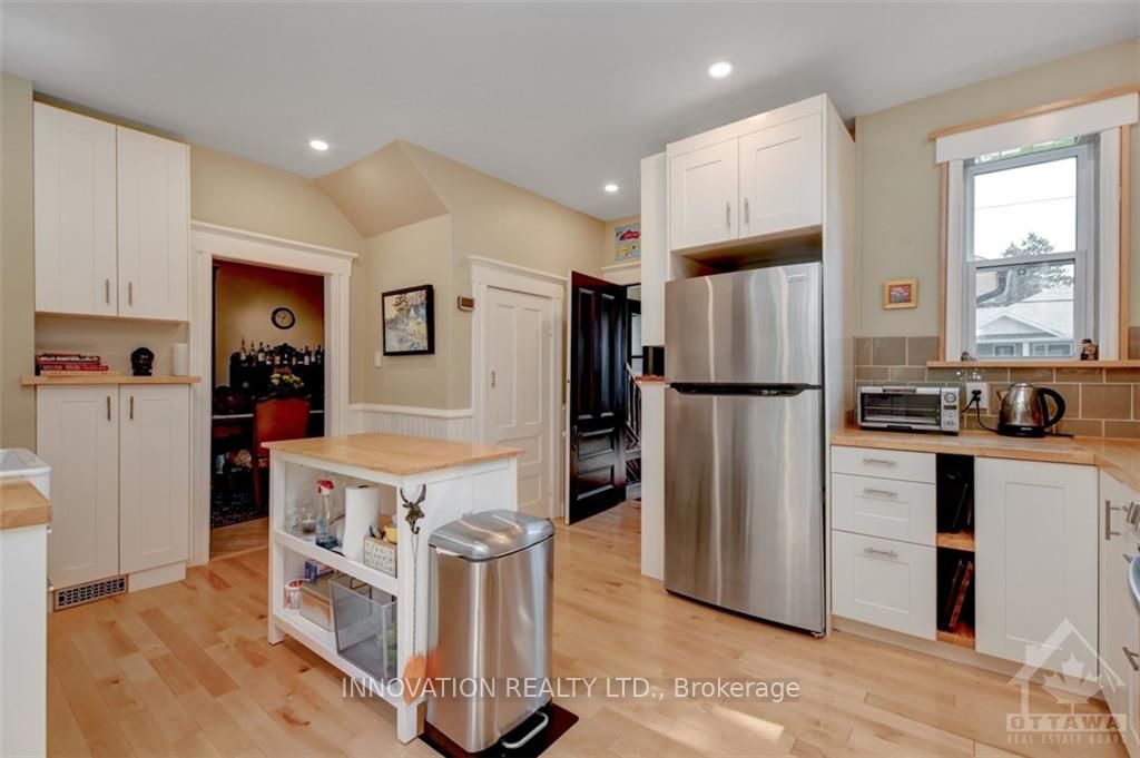 Photo 6 of 252 Harrington Street, Arnprior — HOMEH