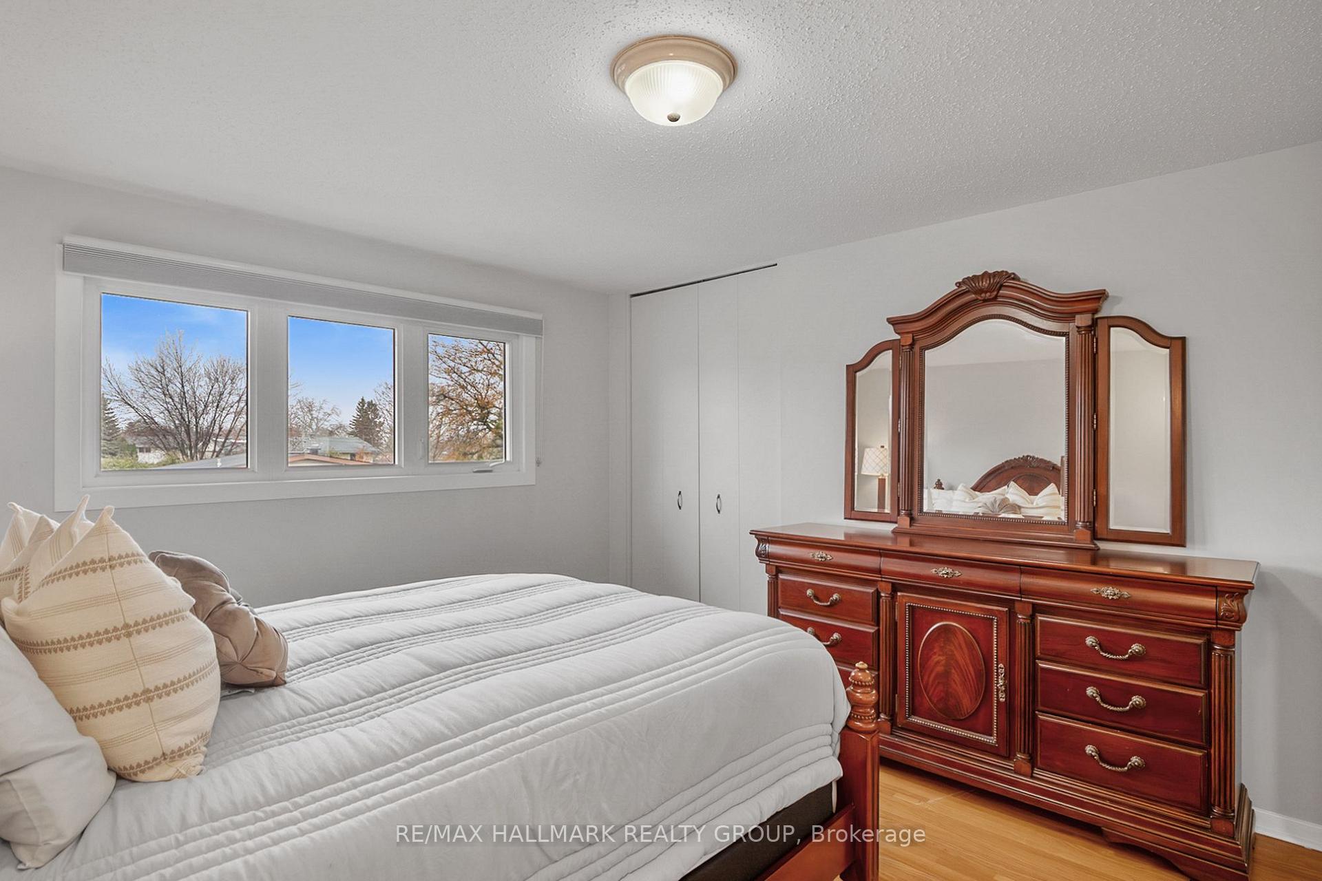Photo 14 of 30 Tiverton Drive, Ottawa, Borden Farm/Stewart Farm/Carleton Heights/Parkwood Hills — HOMEH