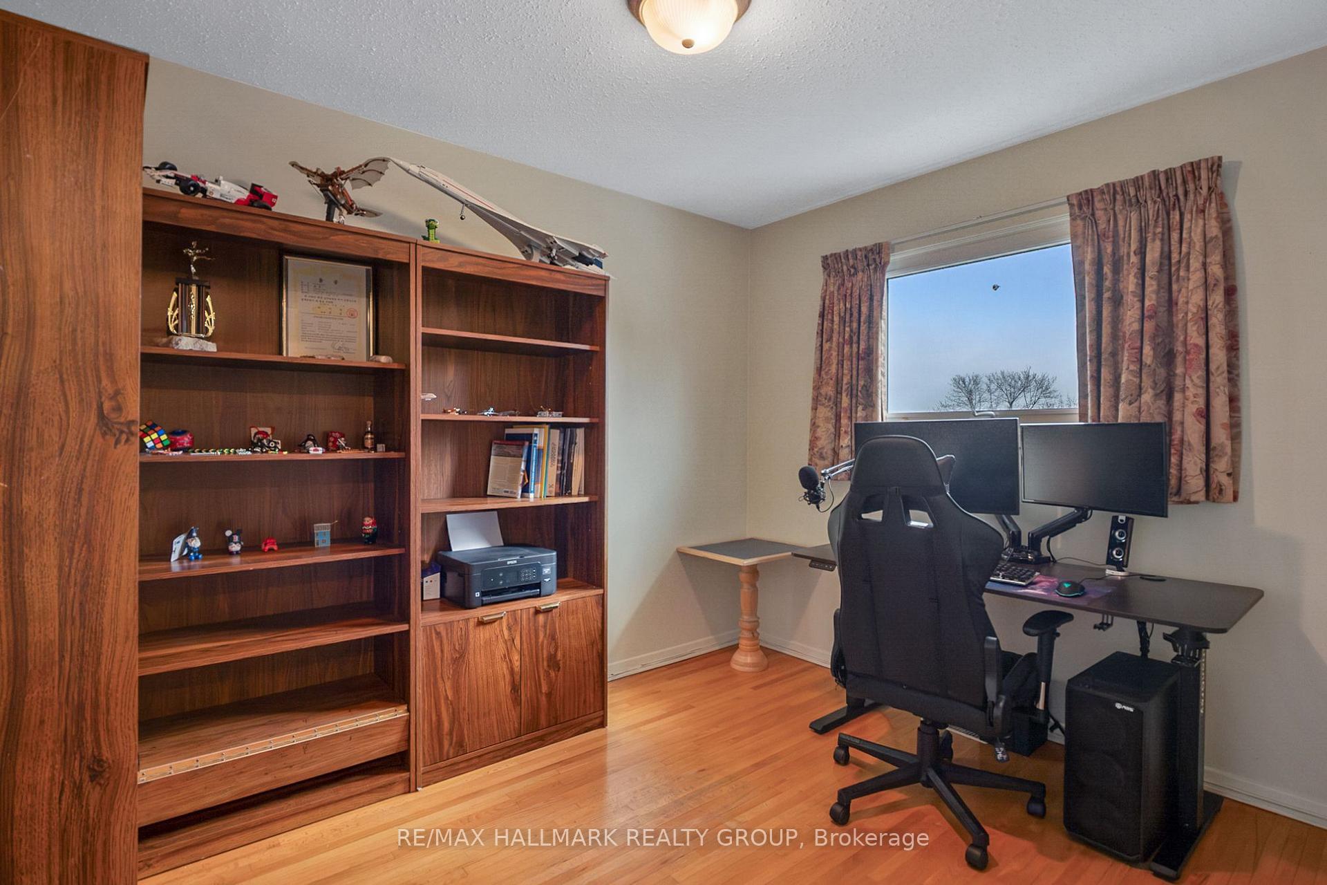 Photo 22 of 30 Tiverton Drive, Ottawa, Borden Farm/Stewart Farm/Carleton Heights/Parkwood Hills — HOMEH