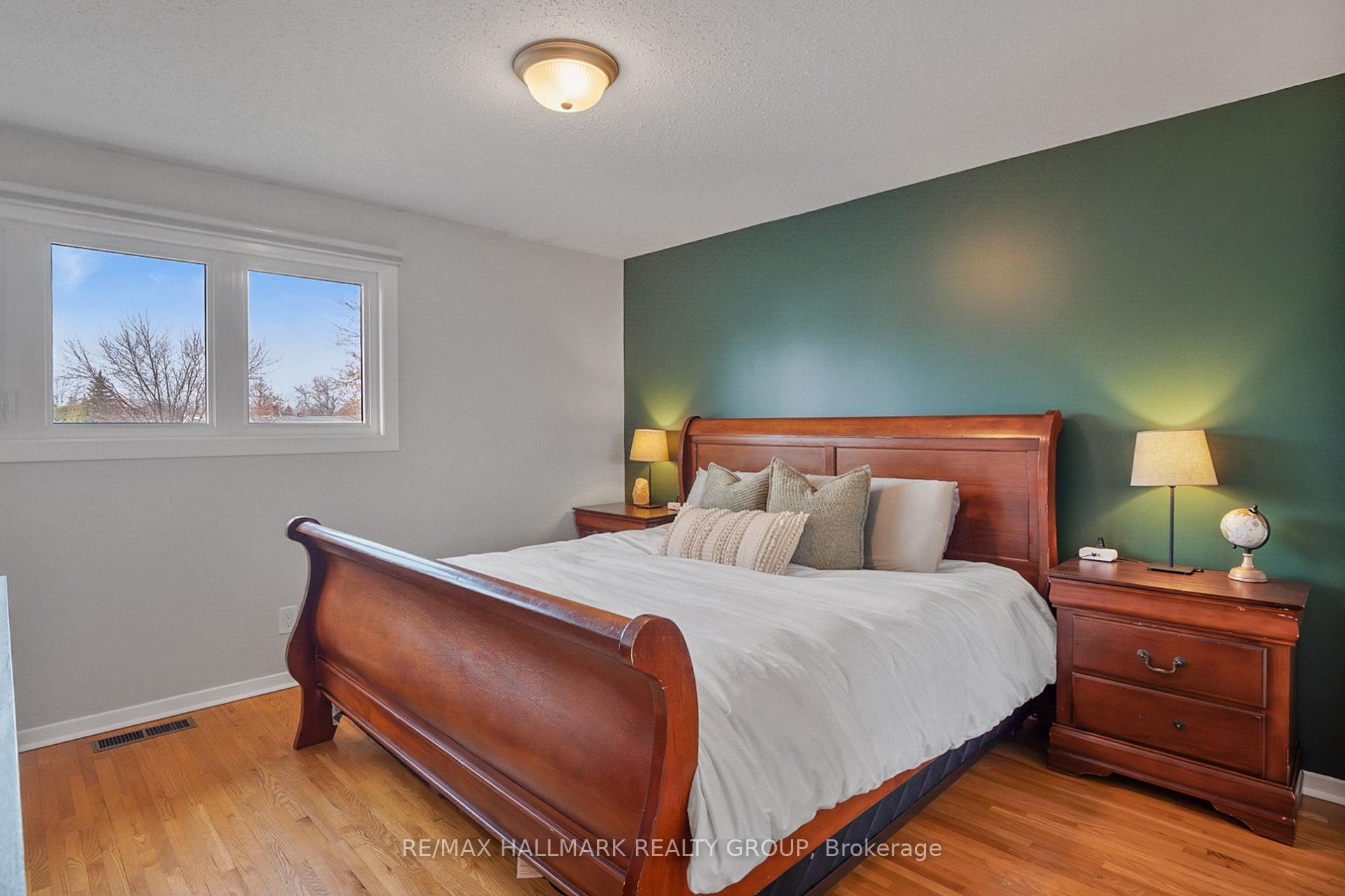 Photo 21 of 30 Tiverton Drive, Ottawa, Borden Farm/Stewart Farm/Carleton Heights/Parkwood Hills — HOMEH