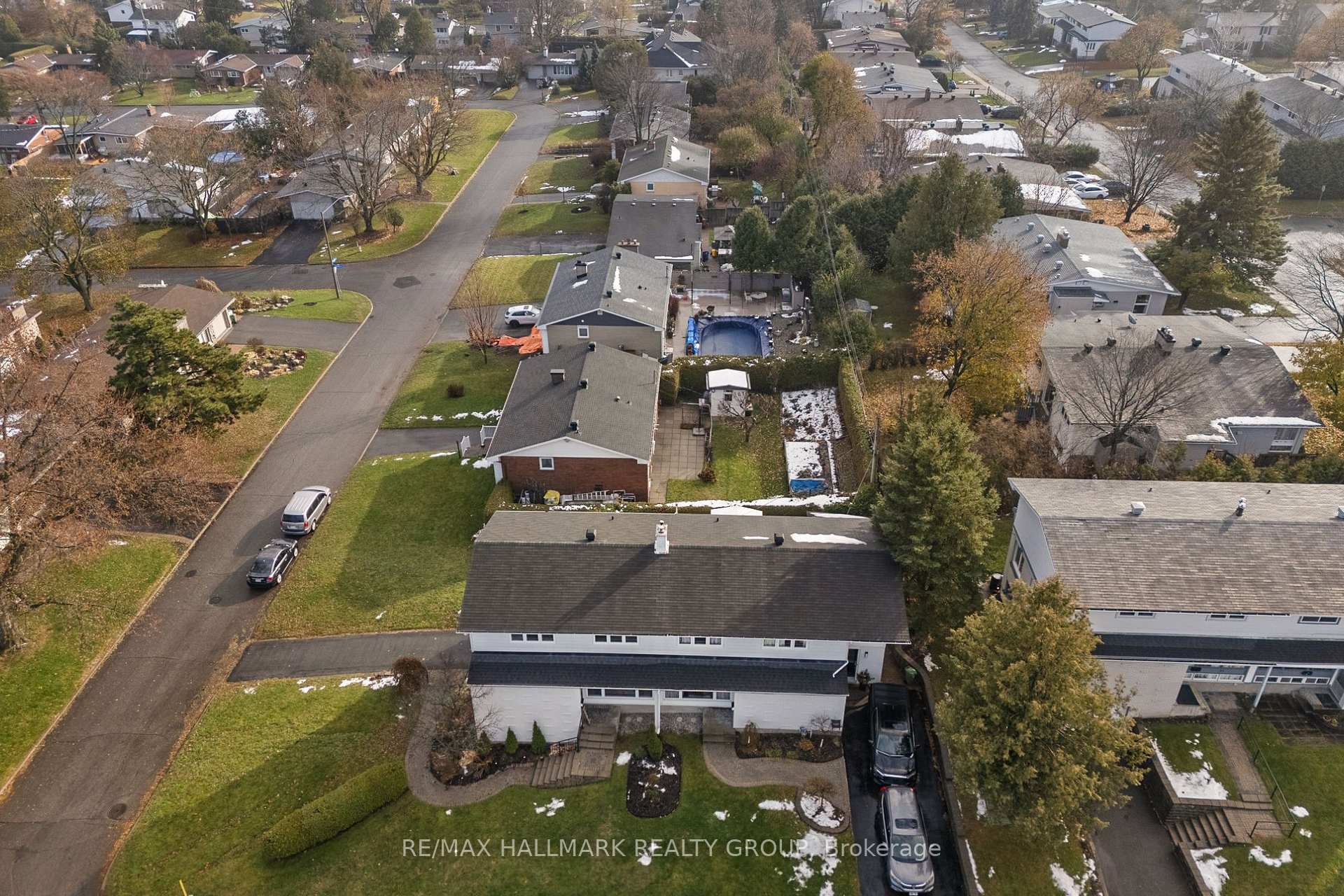 Photo 26 of 30 Tiverton Drive, Ottawa, Borden Farm/Stewart Farm/Carleton Heights/Parkwood Hills — HOMEH