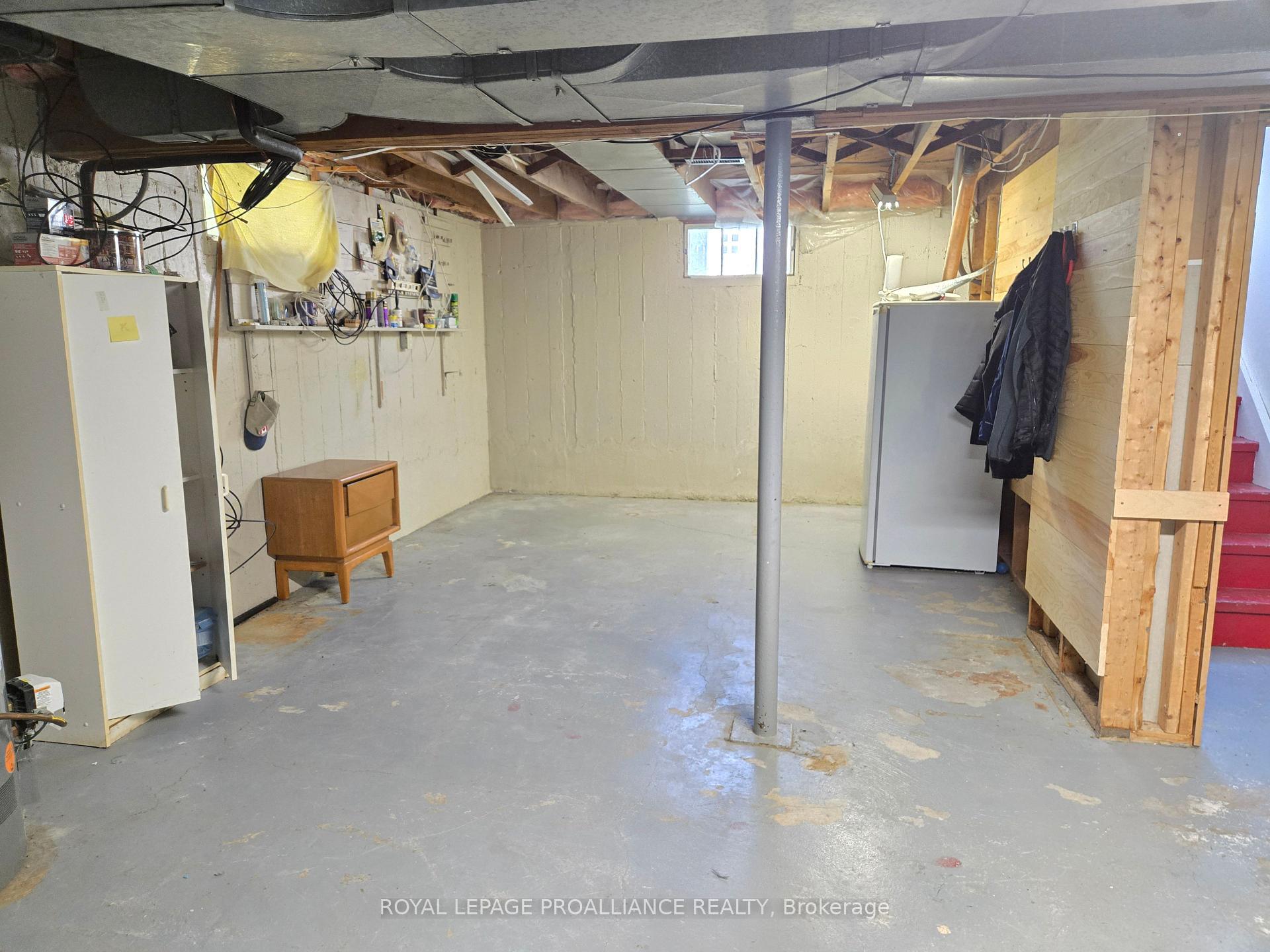 Photo 12 of 10 Wellington Crescent, Belleville, Belleville Ward — HOMEH