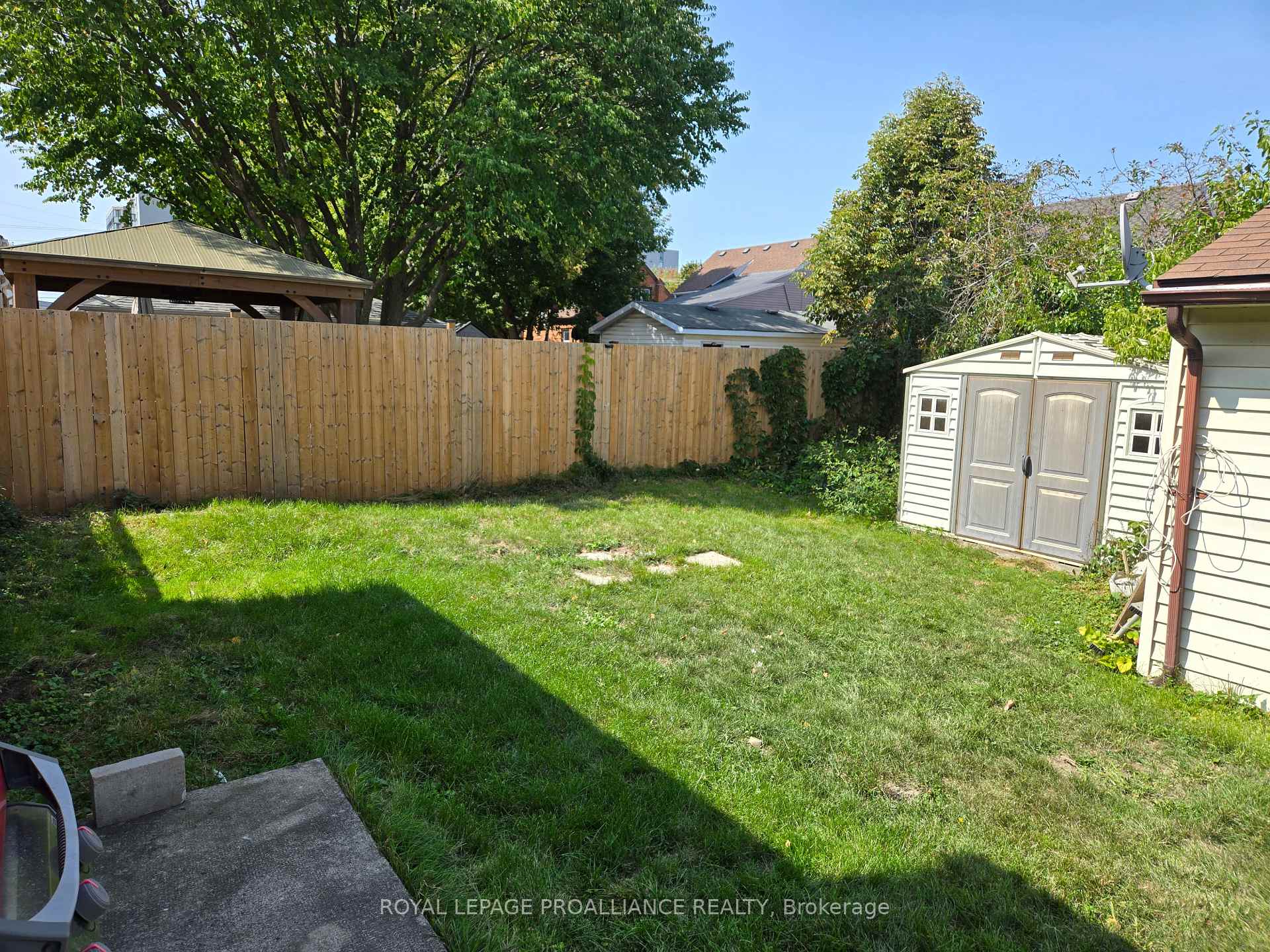 Photo 18 of 10 Wellington Crescent, Belleville, Belleville Ward — HOMEH
