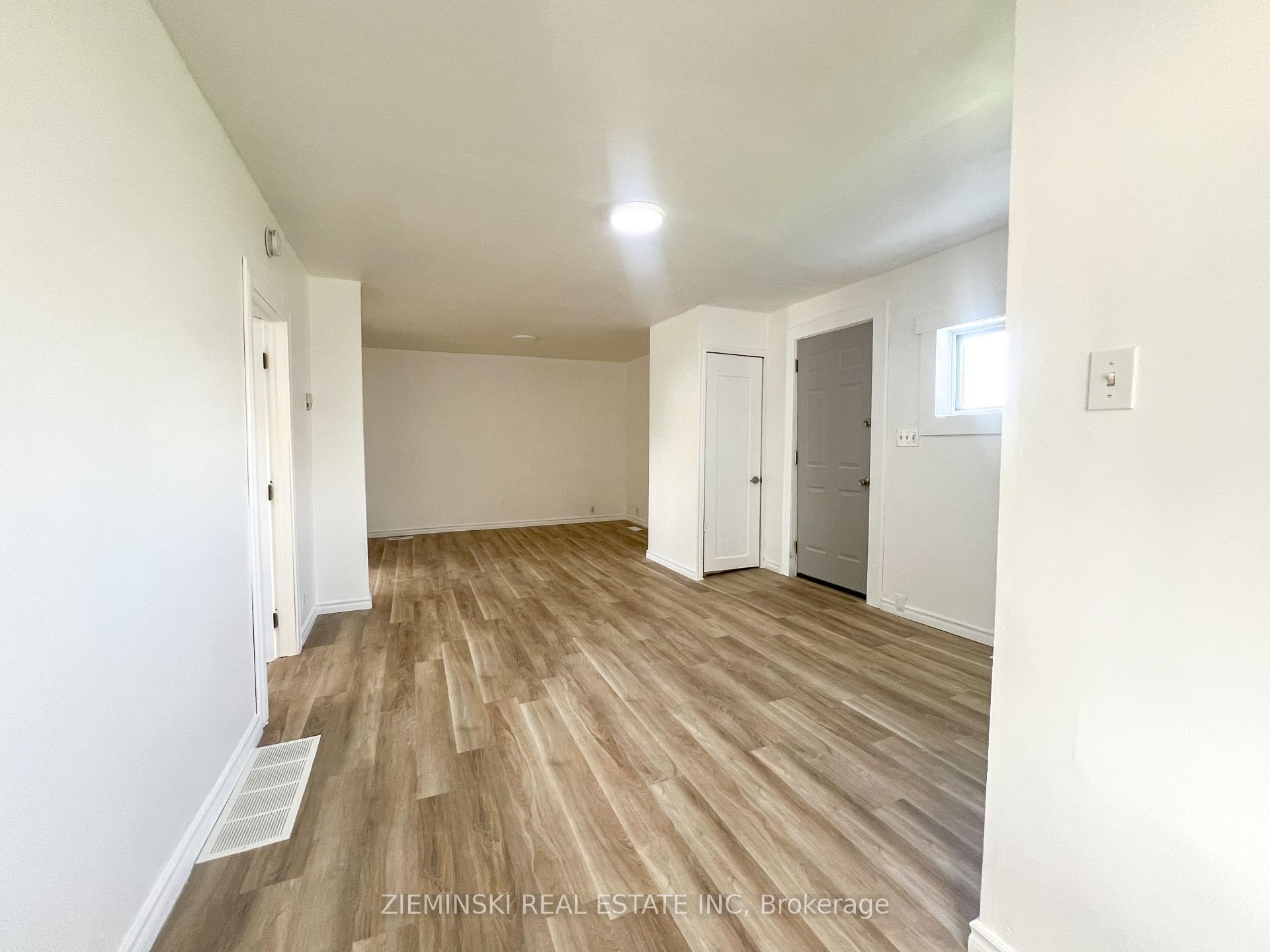 Photo 6 of Unit A, 310 Ninth Avenue, Cochrane — HOMEH