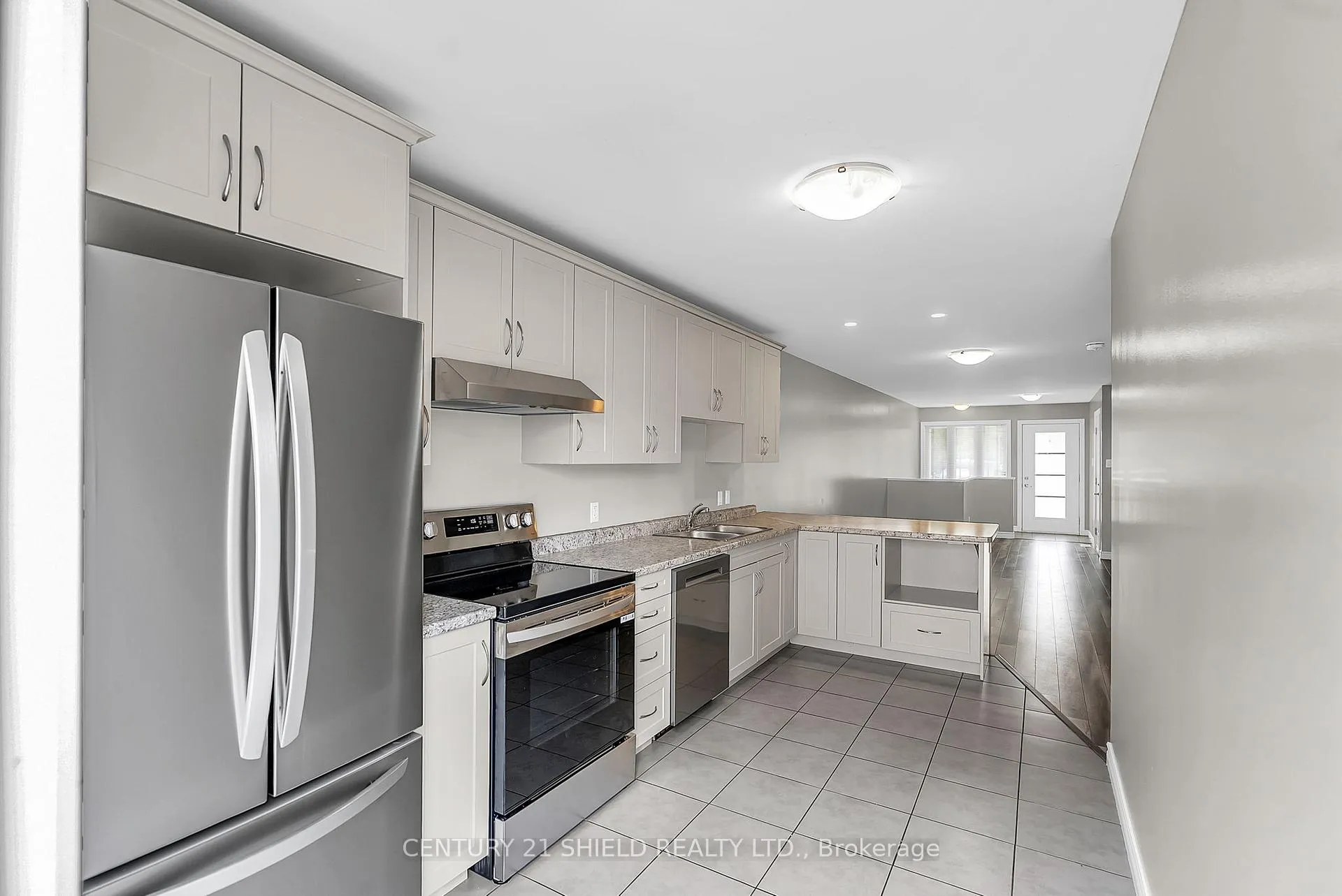 Photo 10 of 213 Third Street W, Cornwall — HOMEH