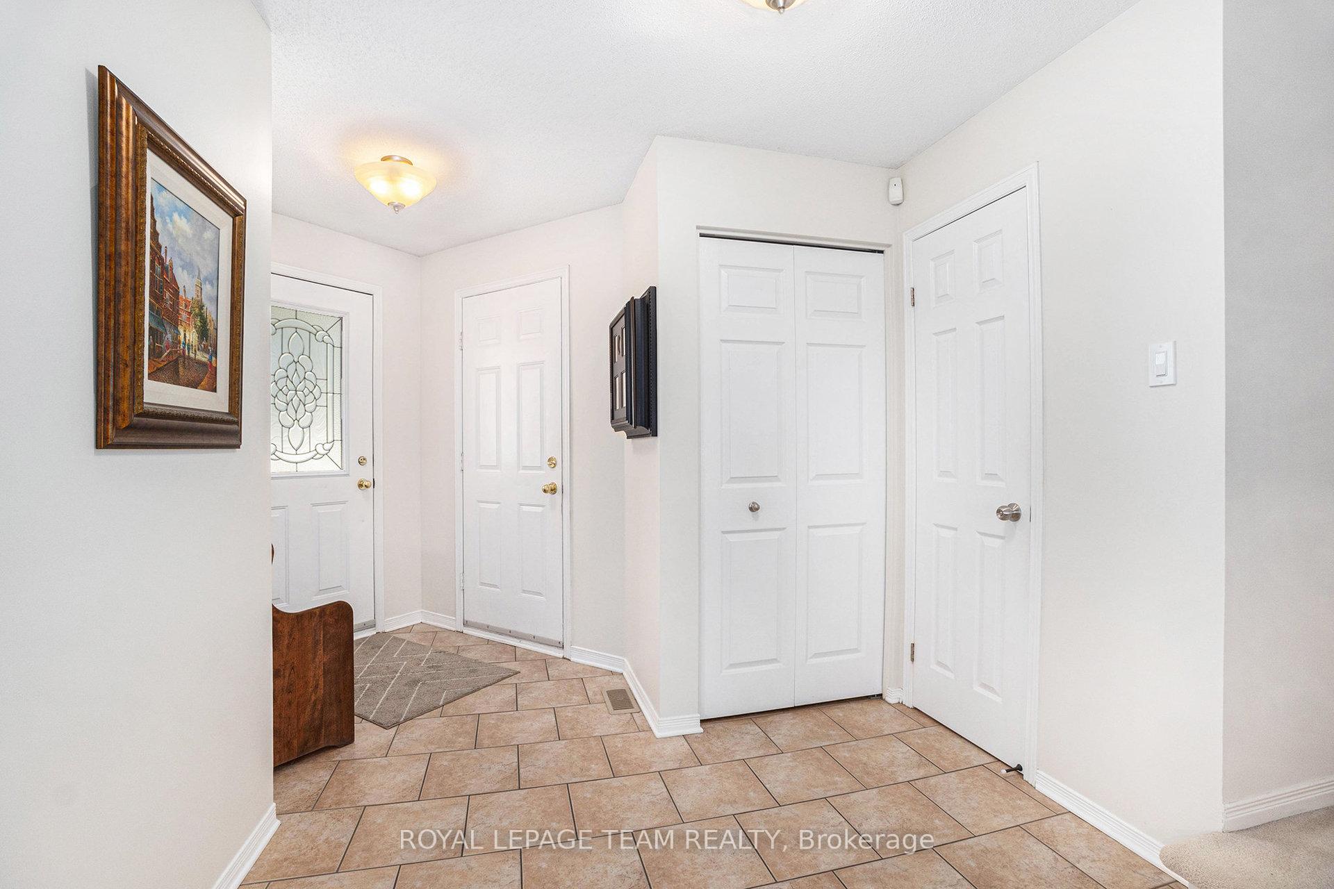 Photo 3 of 36 Nakota Way, Ottawa, Barrhaven - Longfields — HOMEH