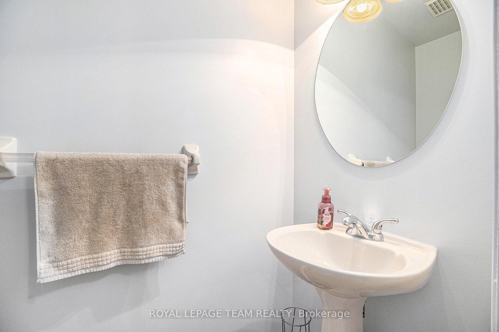 Photo 15 of 36 Nakota Way, Ottawa, Barrhaven - Longfields — HOMEH