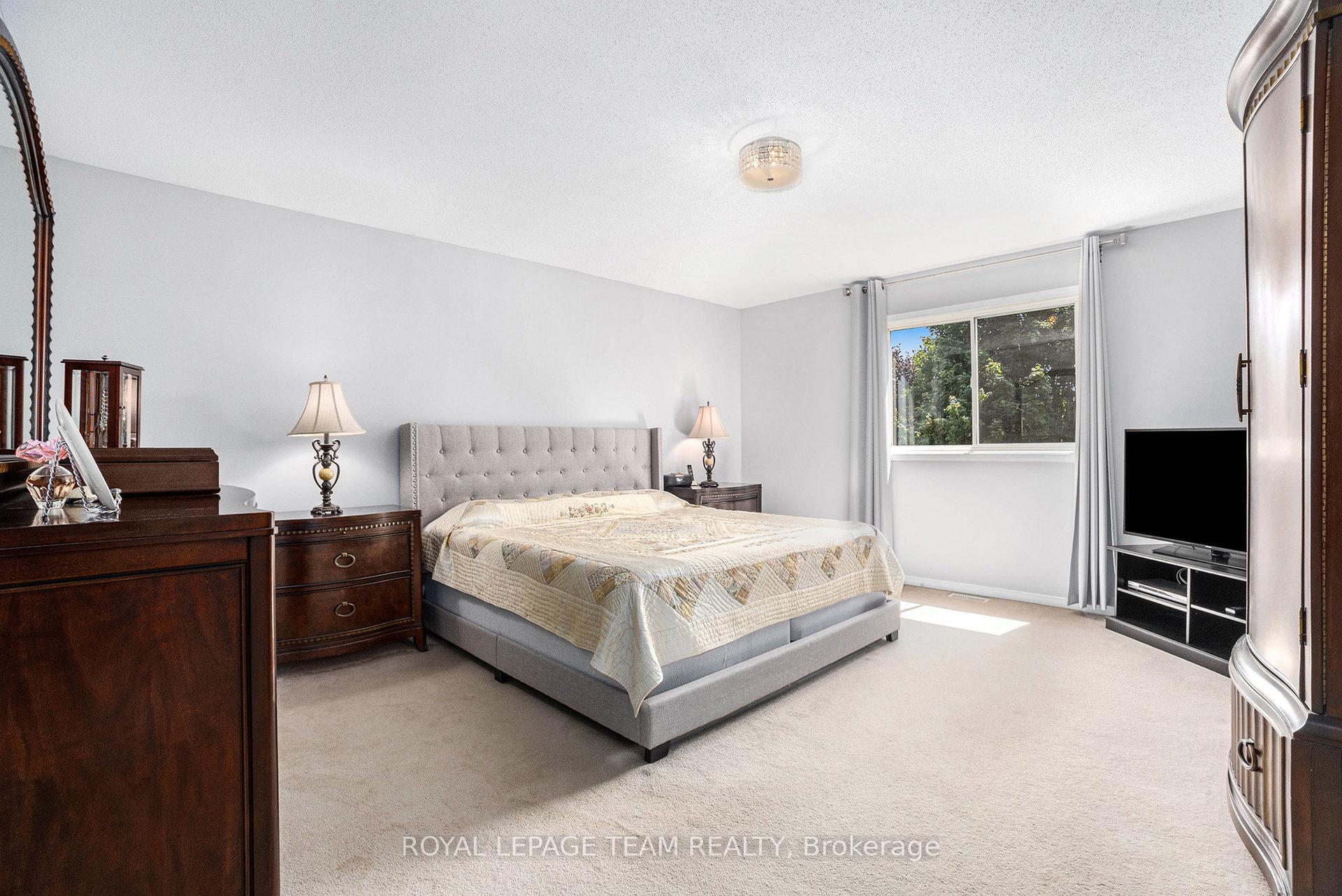 Photo 16 of 36 Nakota Way, Ottawa, Barrhaven - Longfields — HOMEH